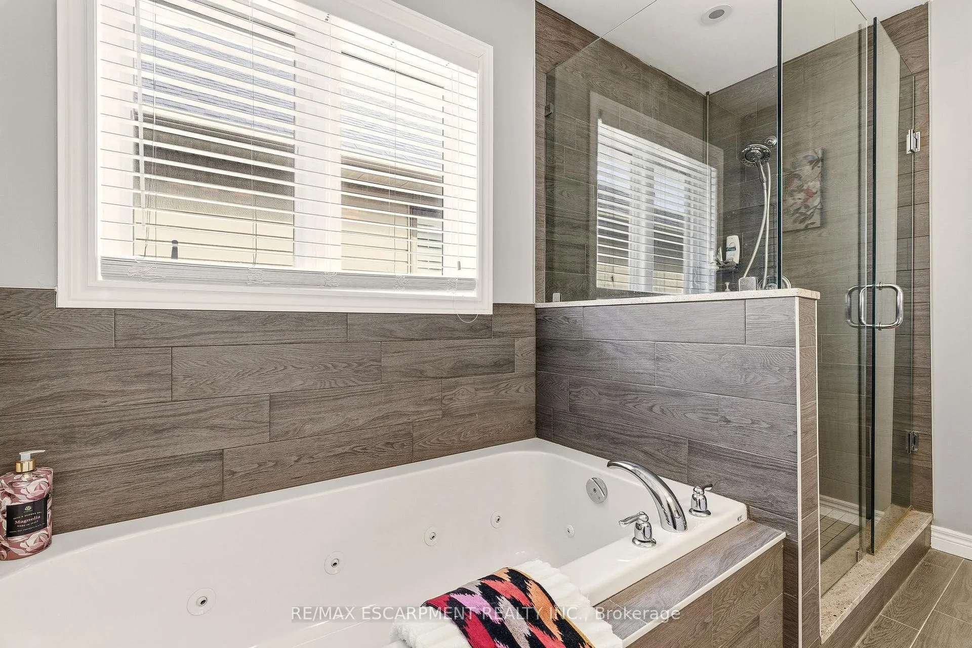 Photo 23 of 345 Festival Way, Hamilton, Binbrook — HOMEH