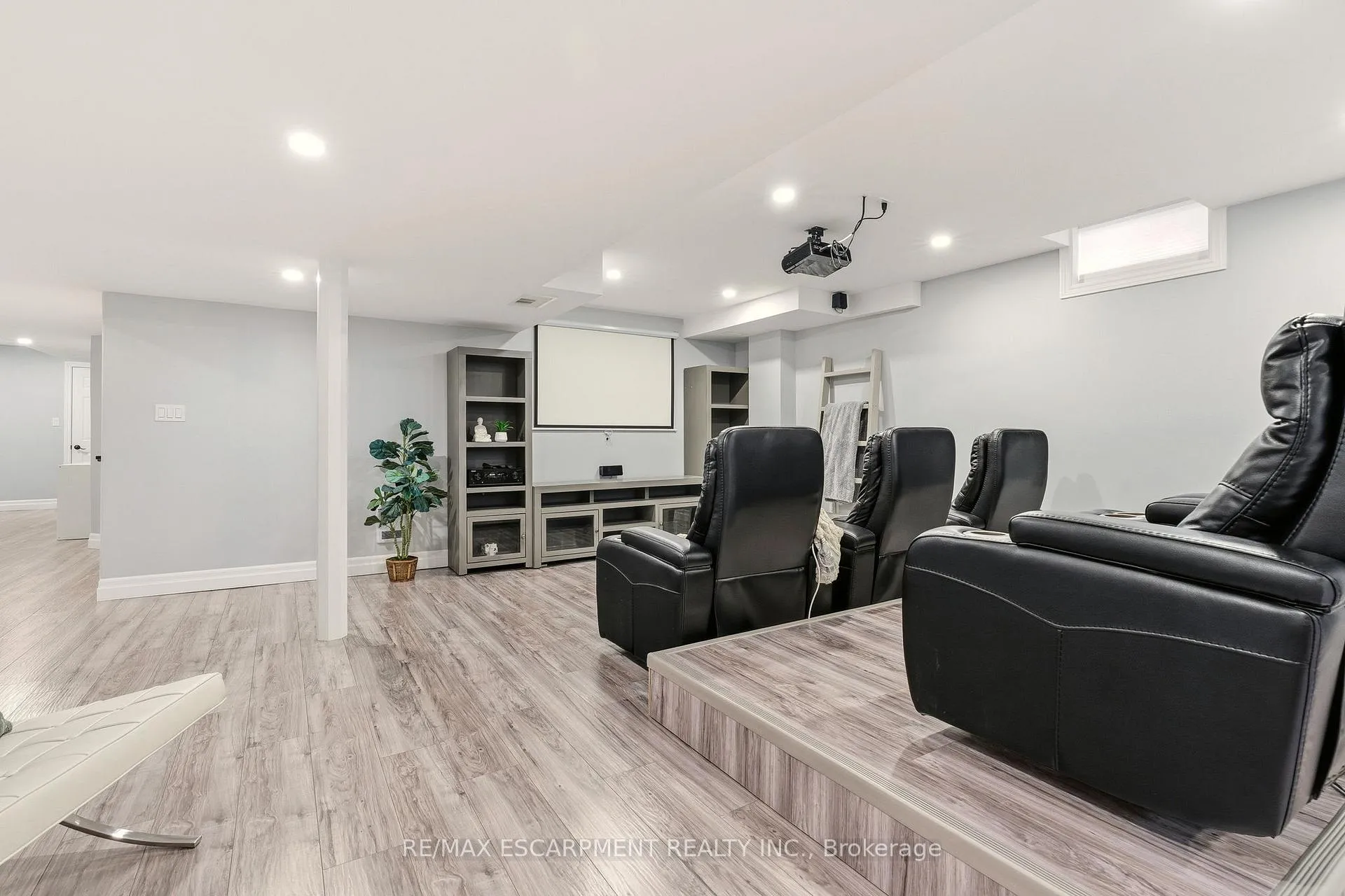 Photo 31 of 345 Festival Way, Hamilton, Binbrook — HOMEH