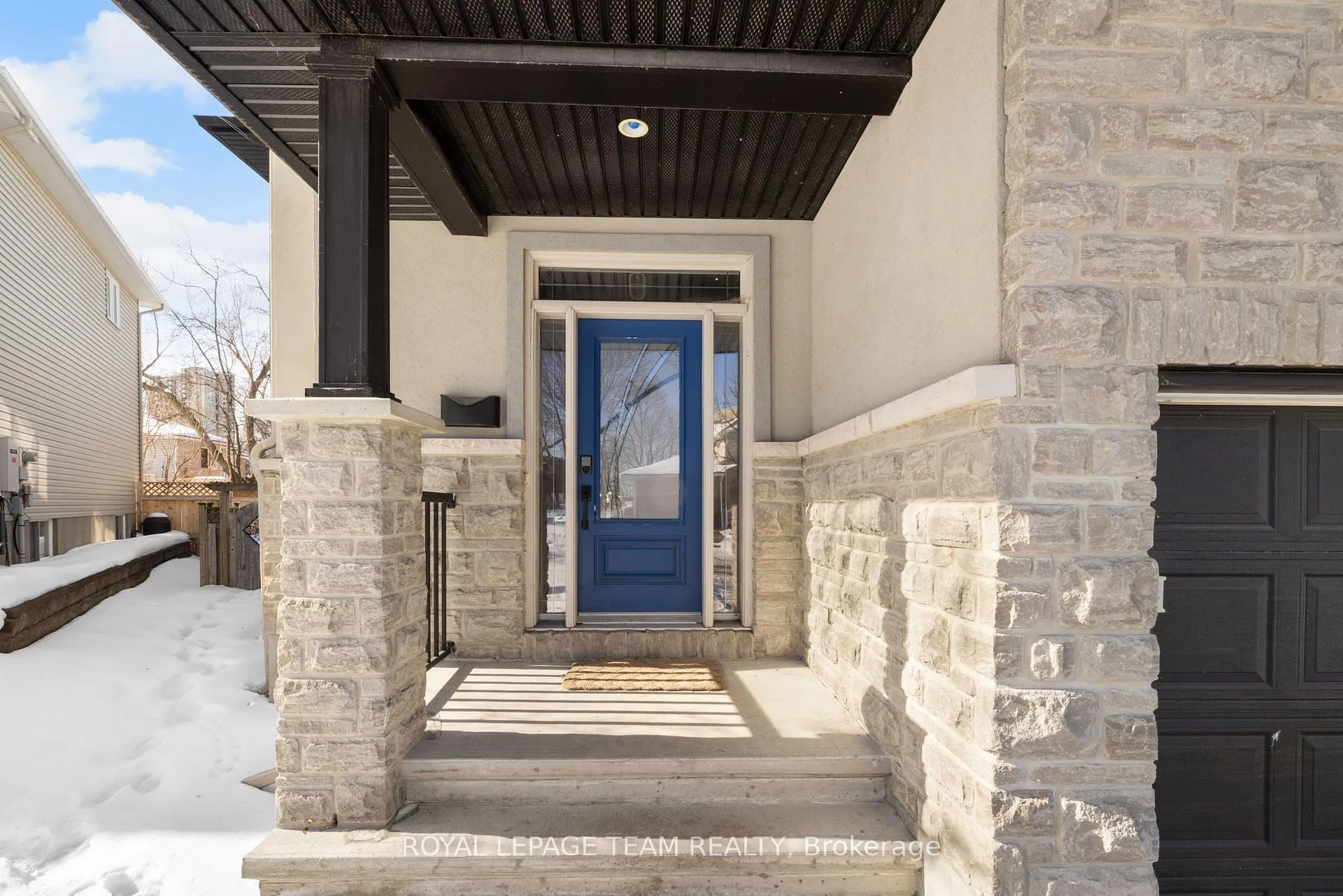 Photo 2 of 112 Cole Porter Street, Ottawa, Woodroffe — HOMEH