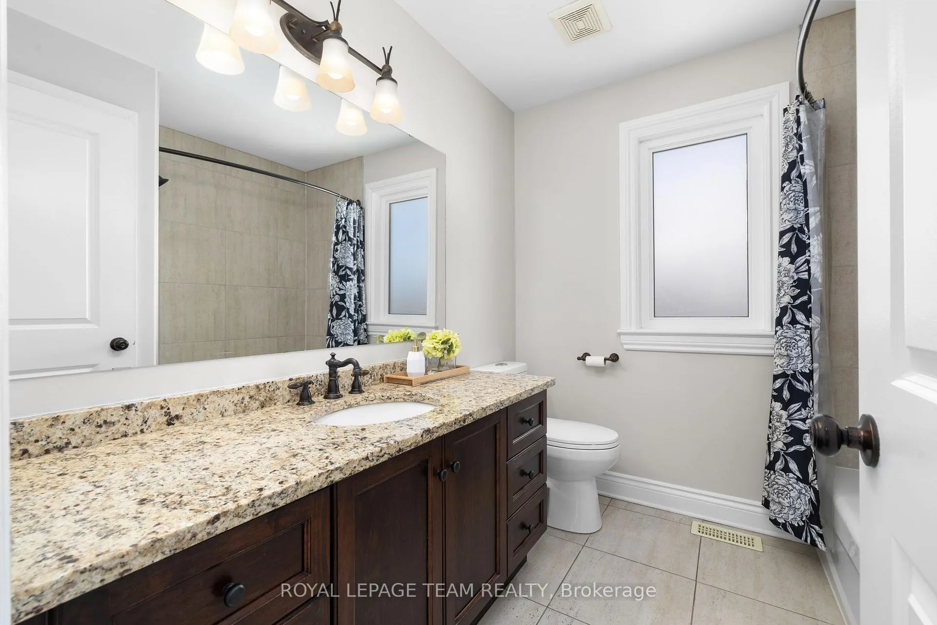 Photo 29 of 112 Cole Porter Street, Ottawa, Woodroffe — HOMEH