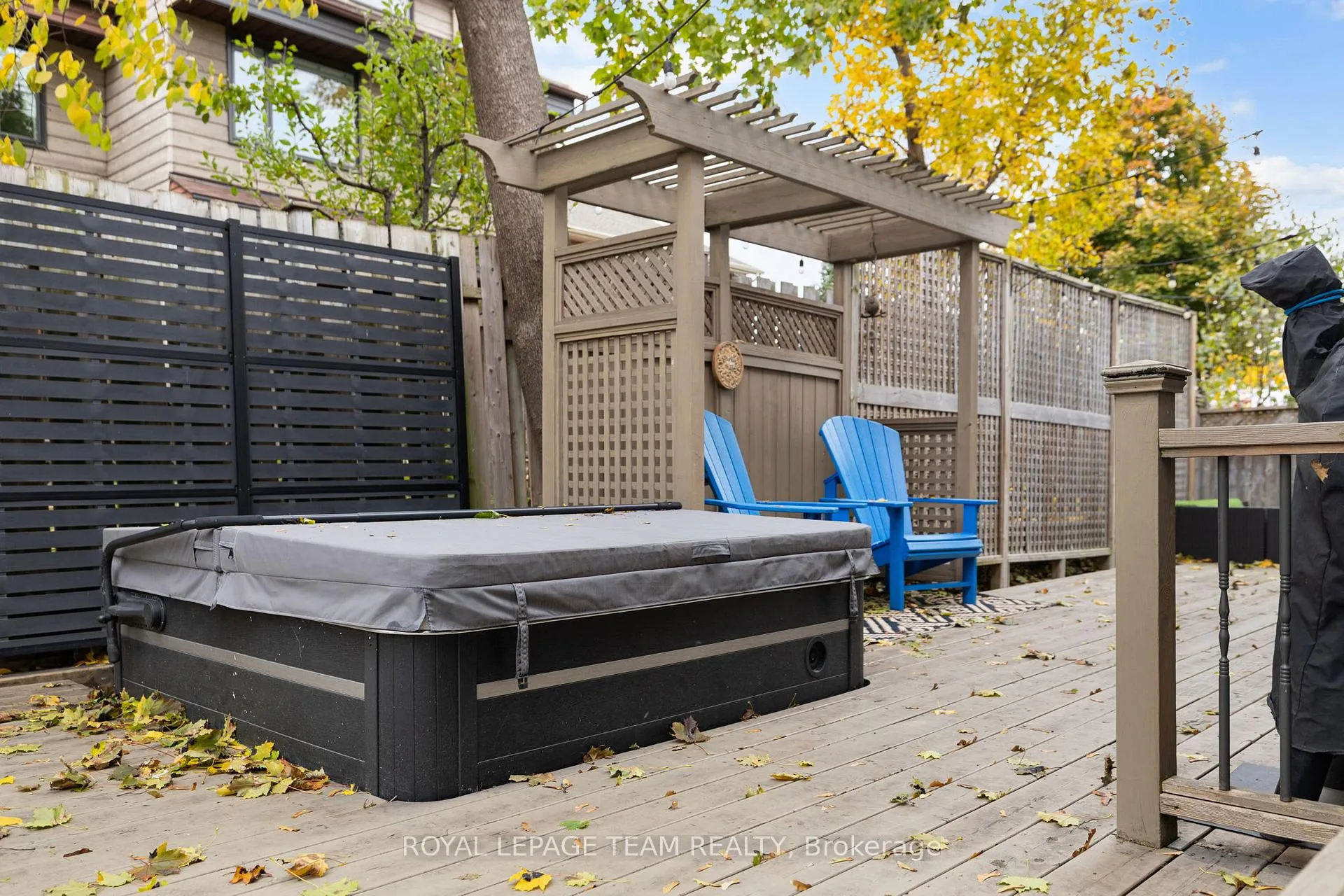 Photo 36 of 112 Cole Porter Street, Ottawa, Woodroffe — HOMEH