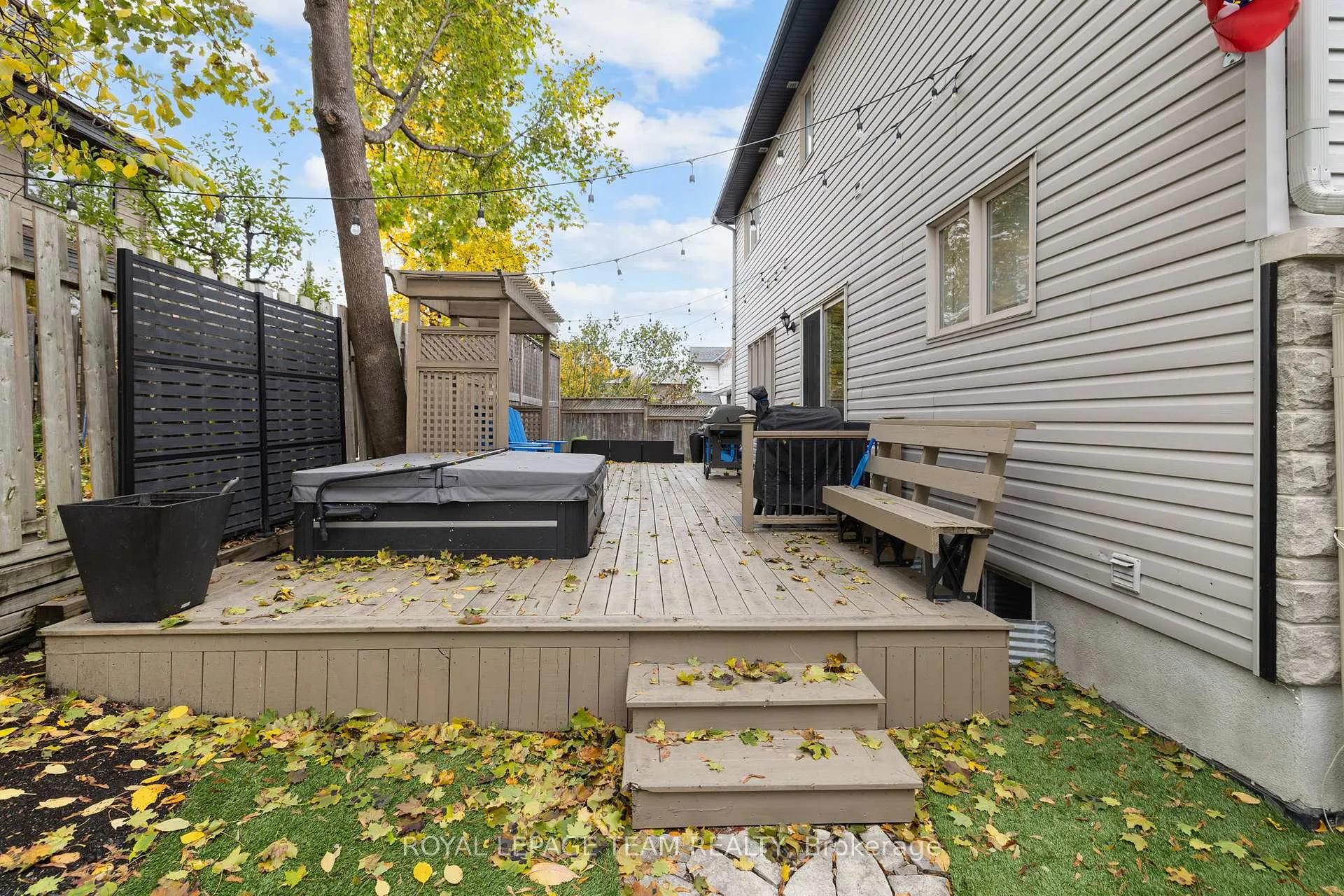 Photo 38 of 112 Cole Porter Street, Ottawa, Woodroffe — HOMEH