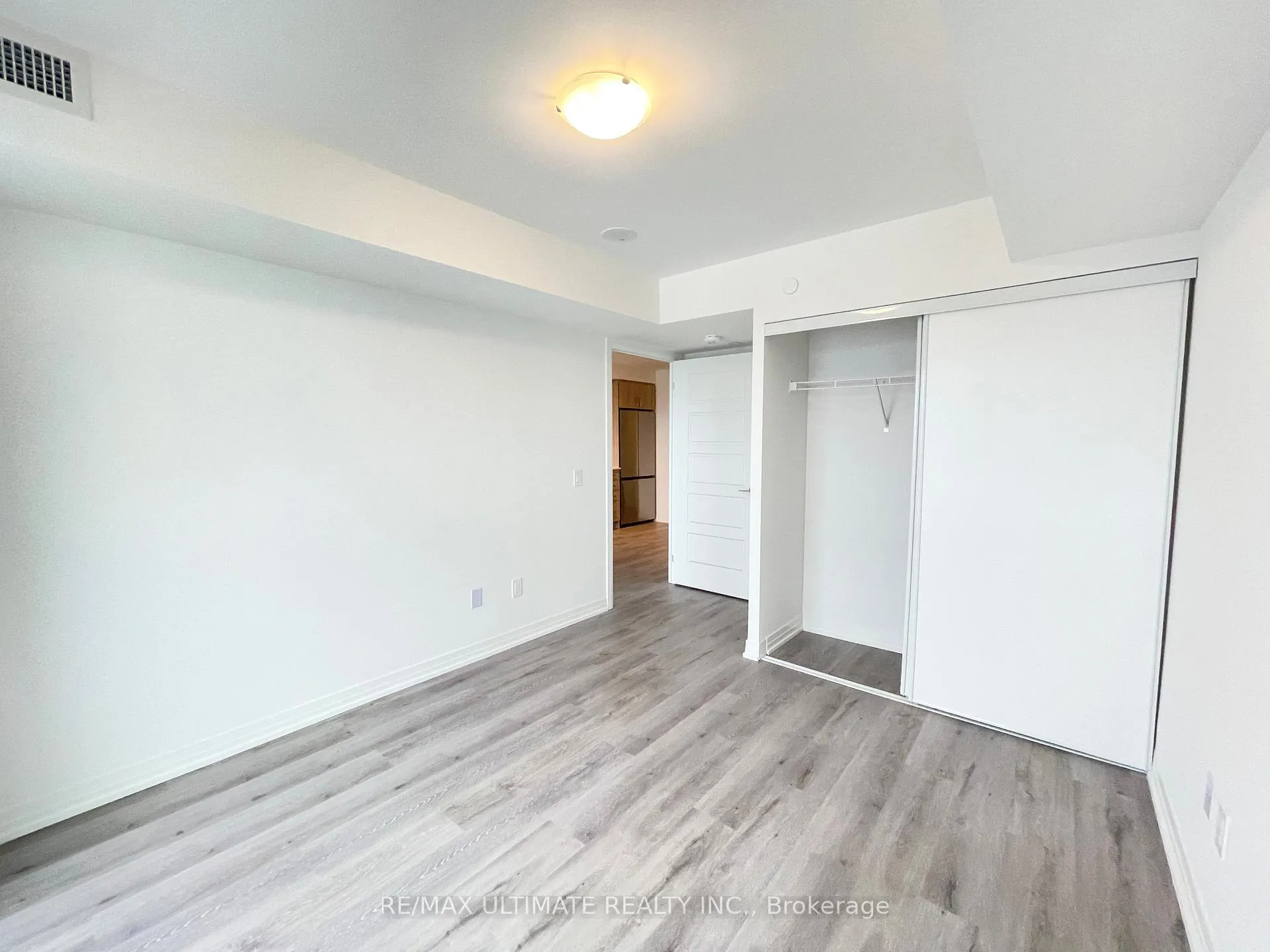 Photo 12 of Unit 606, 1010 Sandy Beach Road, Pickering, Bay Ridges — HOMEH