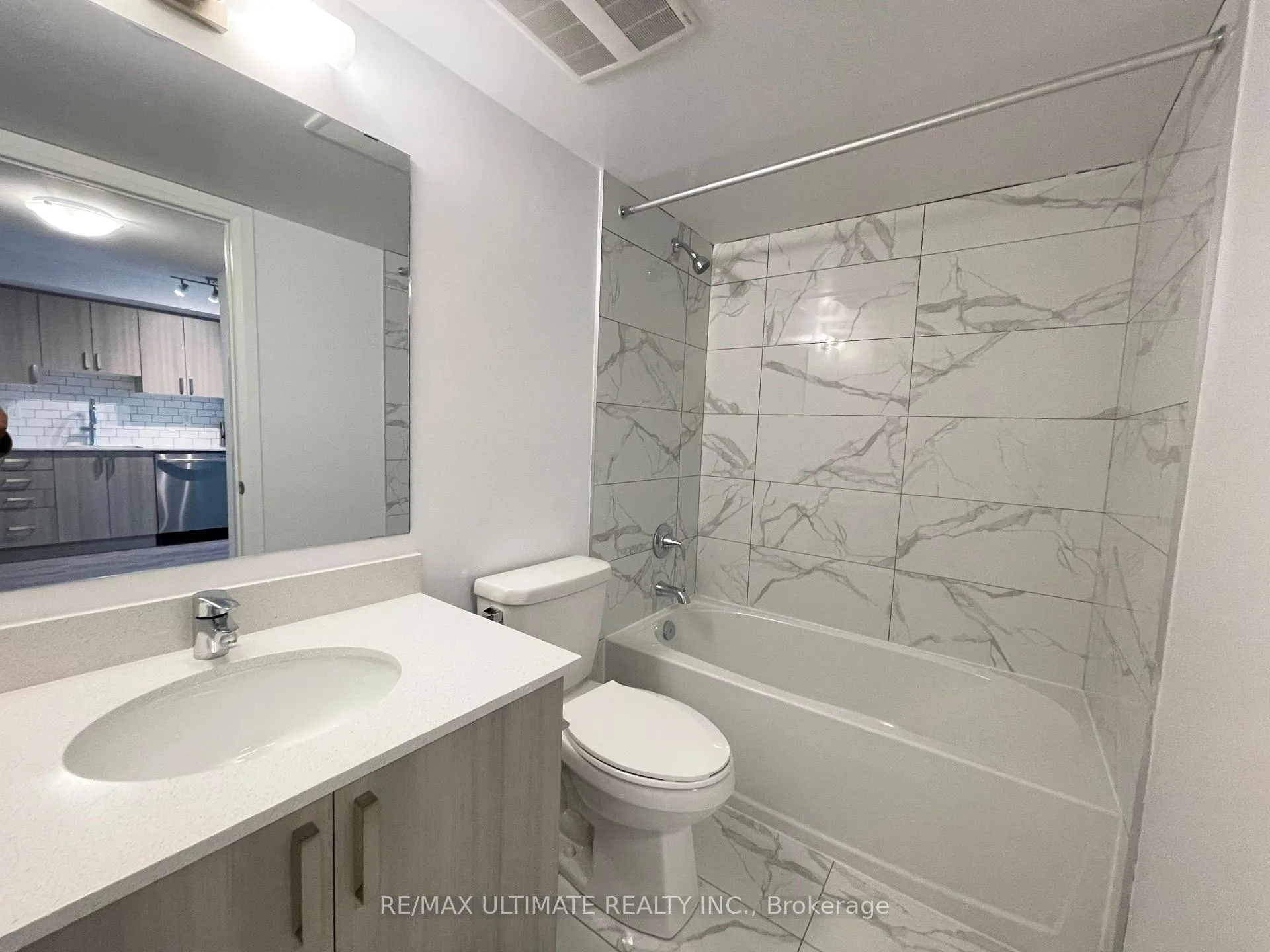 Photo 13 of Unit 606, 1010 Sandy Beach Road, Pickering, Bay Ridges — HOMEH