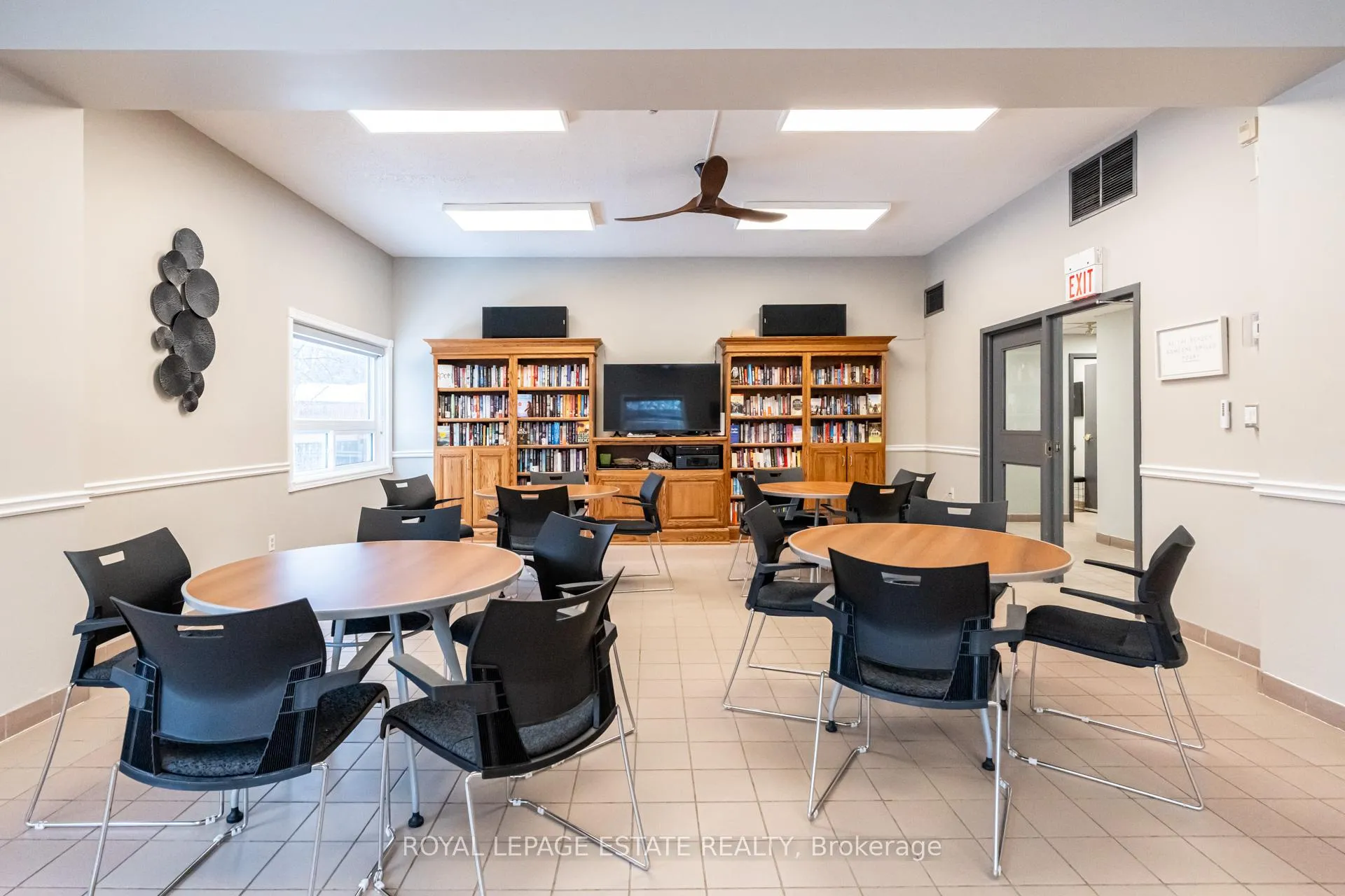 Photo 29 of Unit 204, 26 Hall Road, Halton Hills, Georgetown — HOMEH
