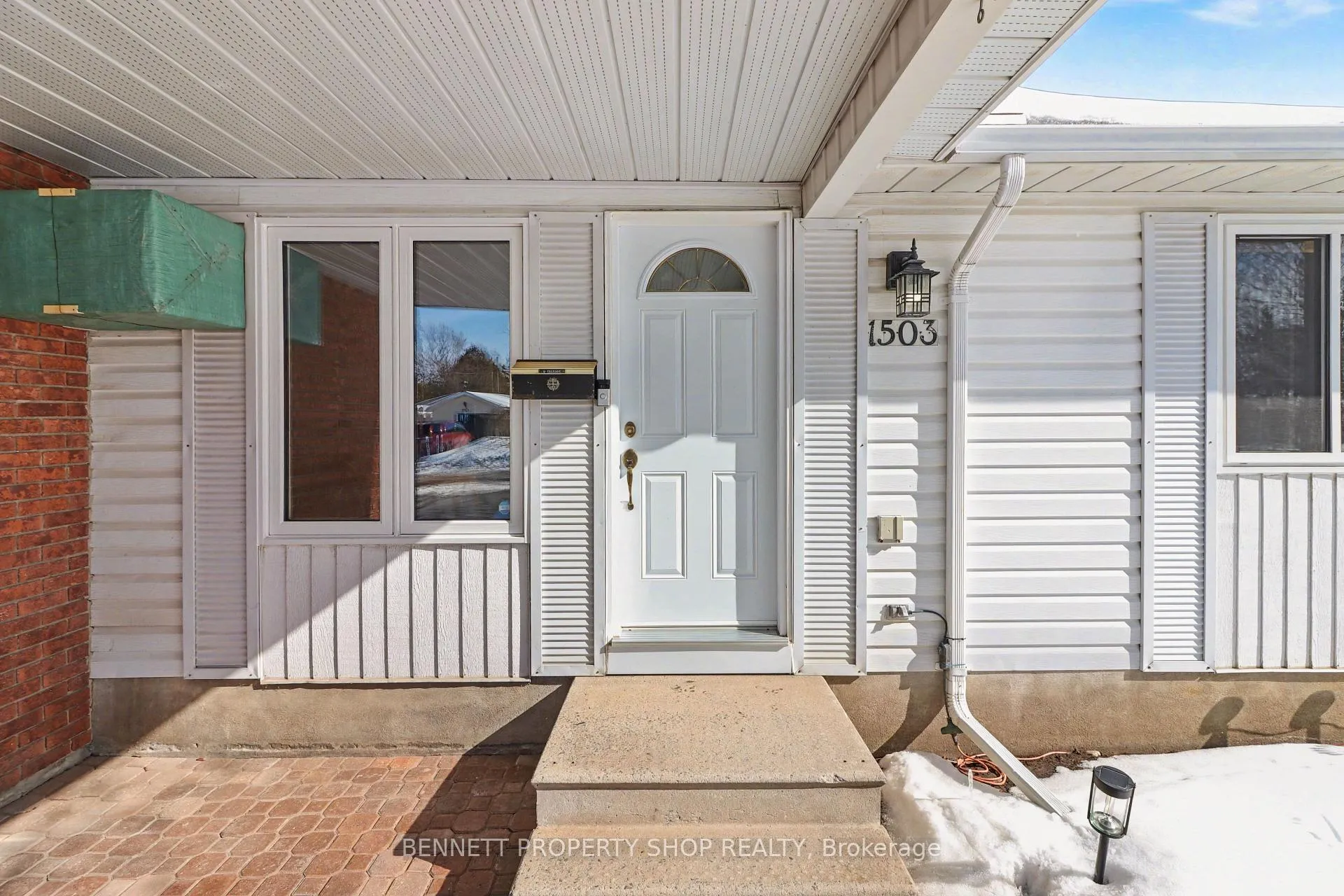 Photo 2 of 1503 Blackheath Street, Ottawa, Bilberry Creek/Queenswood Heights — HOMEH