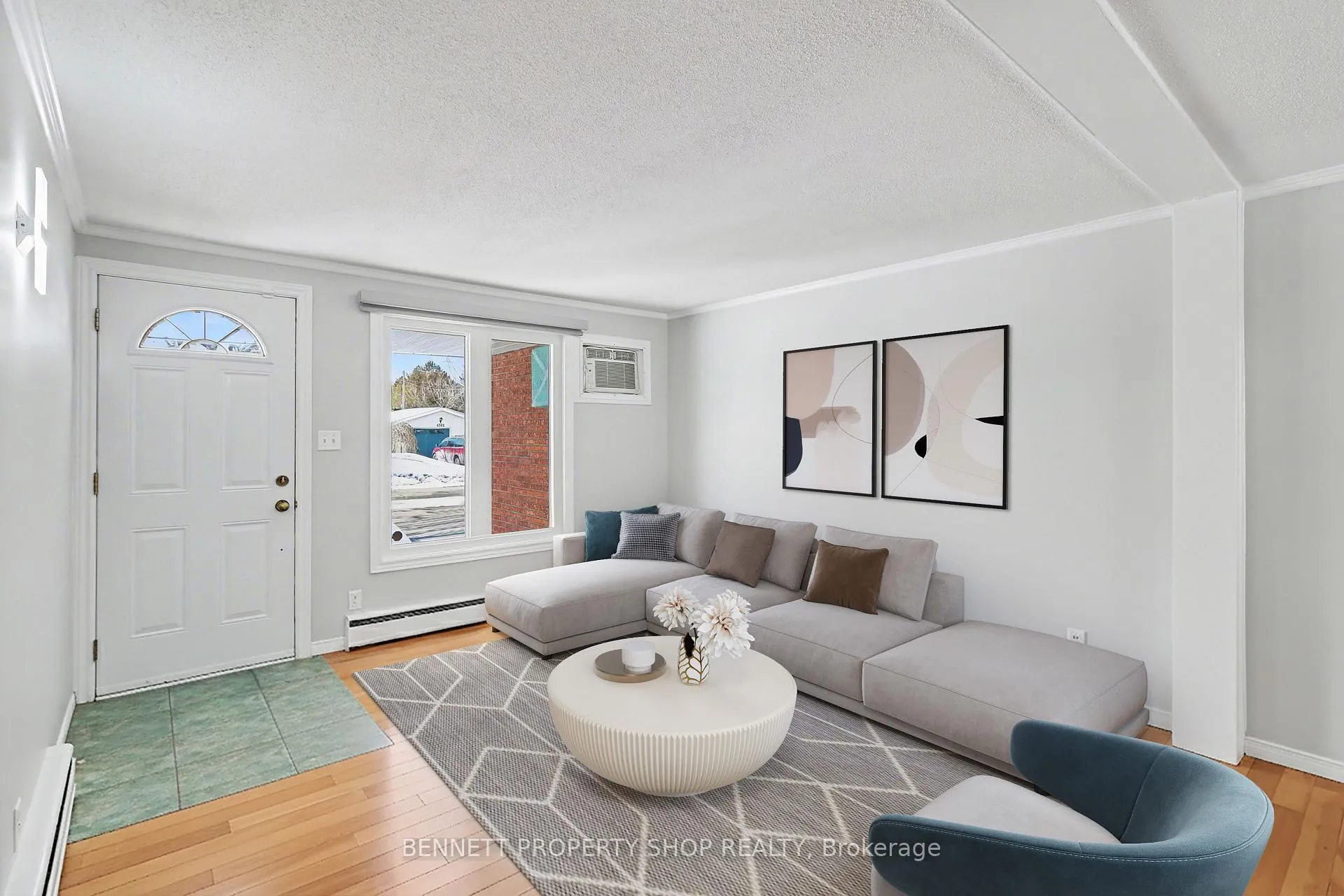 Photo 3 of 1503 Blackheath Street, Ottawa, Bilberry Creek/Queenswood Heights — HOMEH
