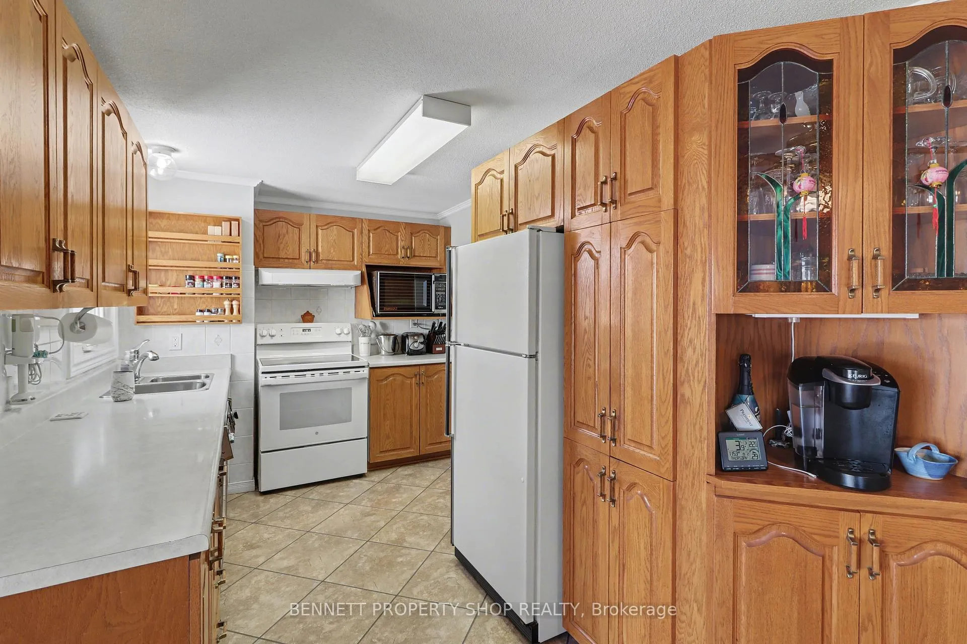 Photo 6 of 1503 Blackheath Street, Ottawa, Bilberry Creek/Queenswood Heights — HOMEH