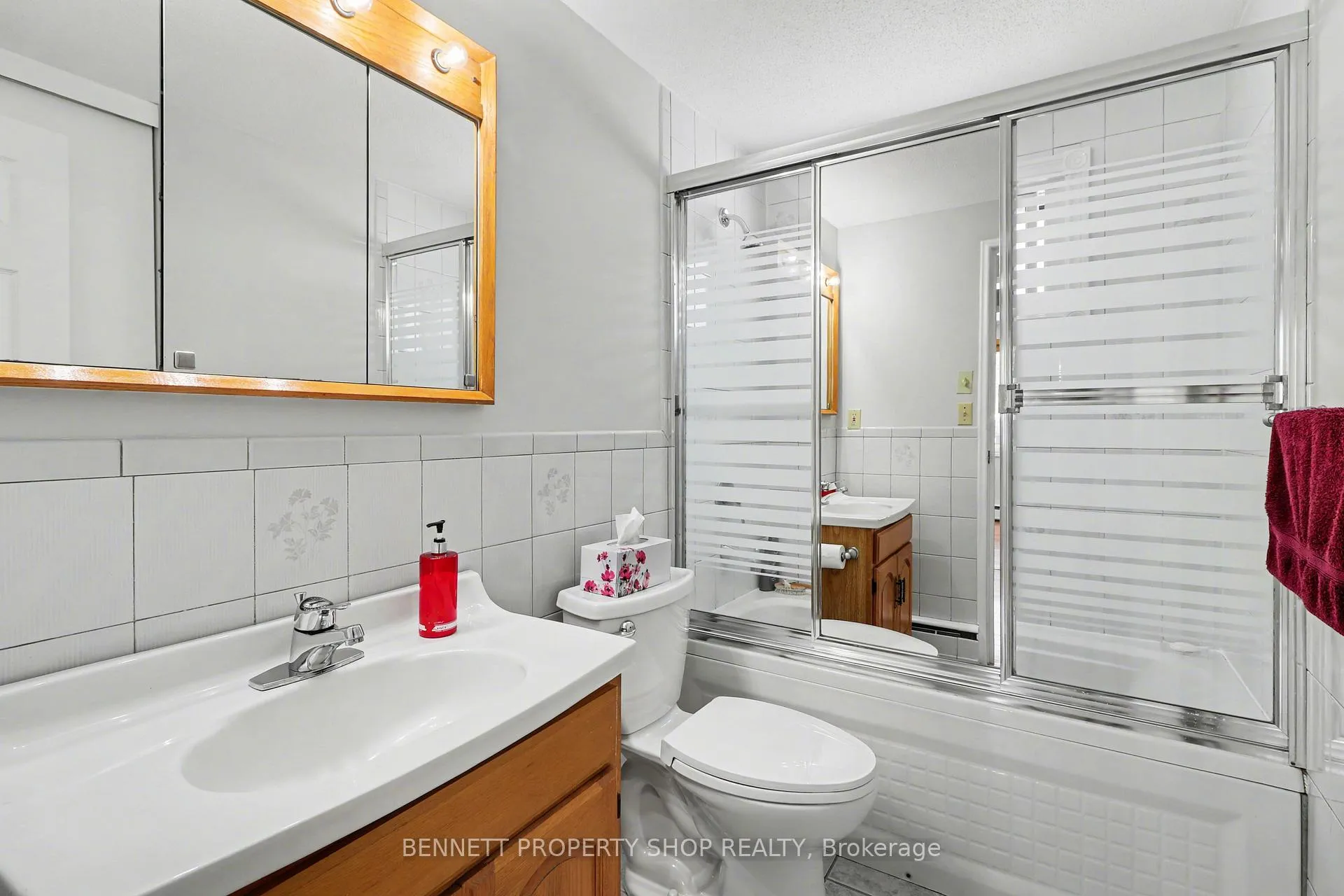 Photo 11 of 1503 Blackheath Street, Ottawa, Bilberry Creek/Queenswood Heights — HOMEH