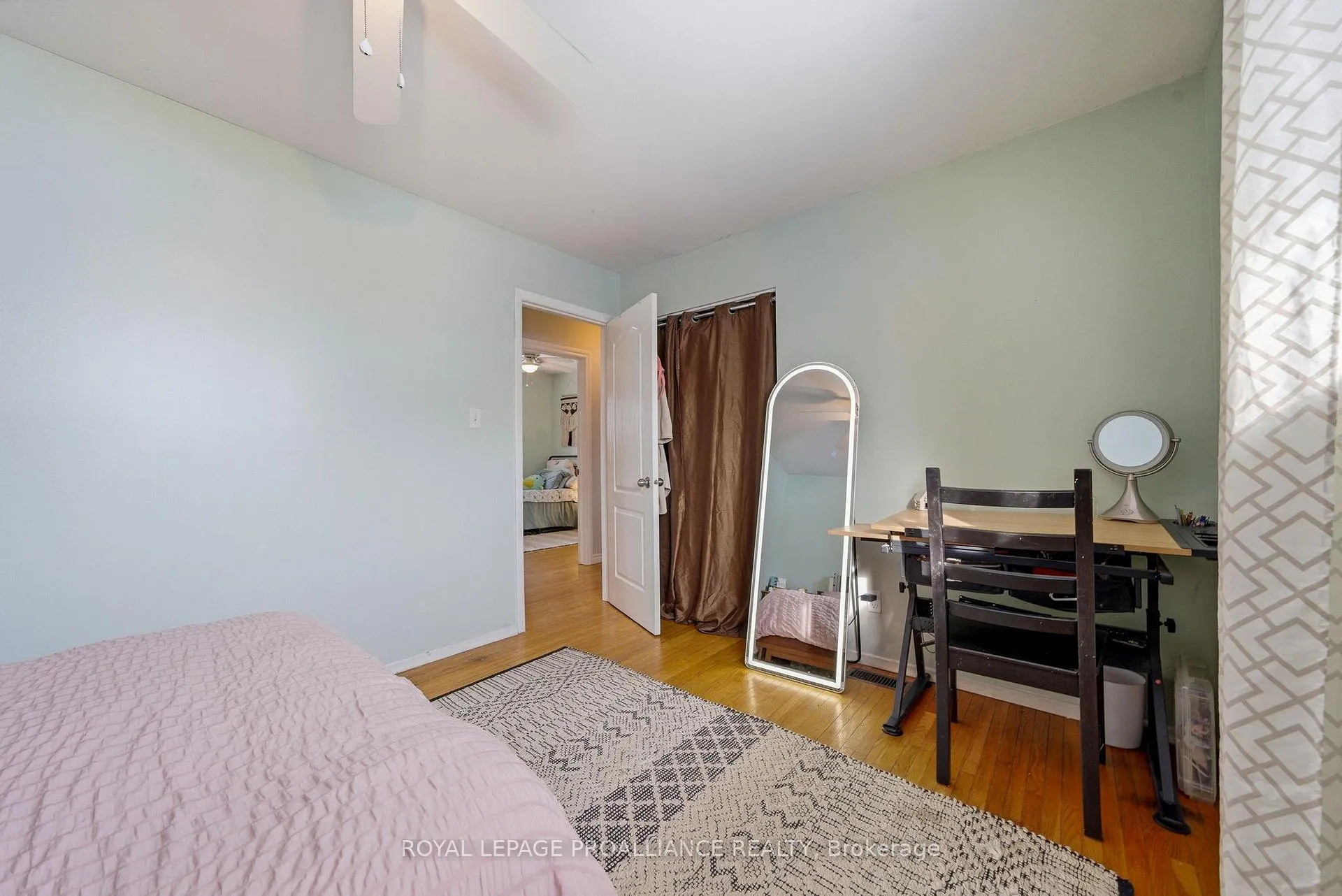 Photo 28 of 23 Diamond Crescent, Belleville, Belleville Ward — HOMEH