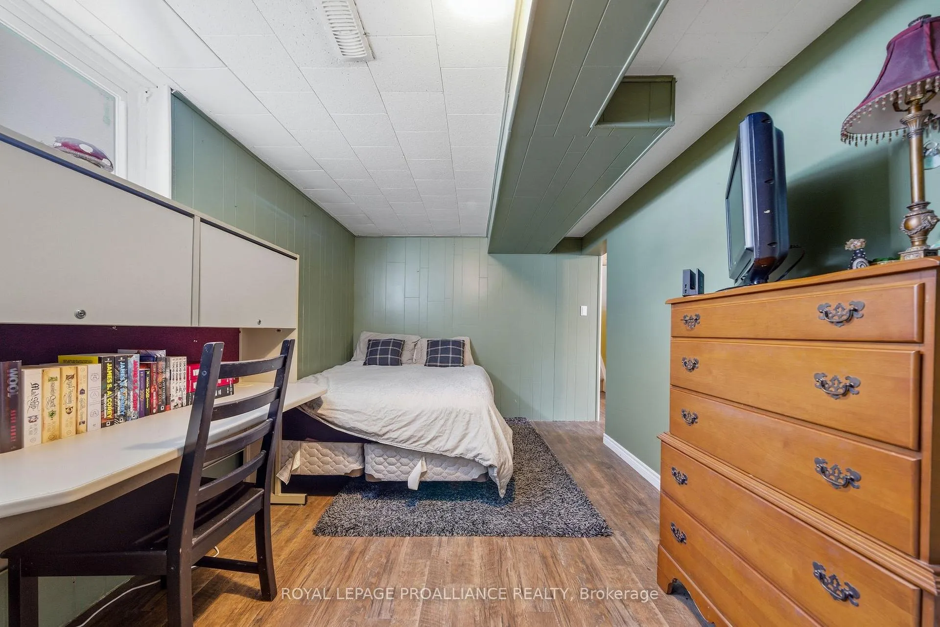 Photo 40 of 23 Diamond Crescent, Belleville, Belleville Ward — HOMEH