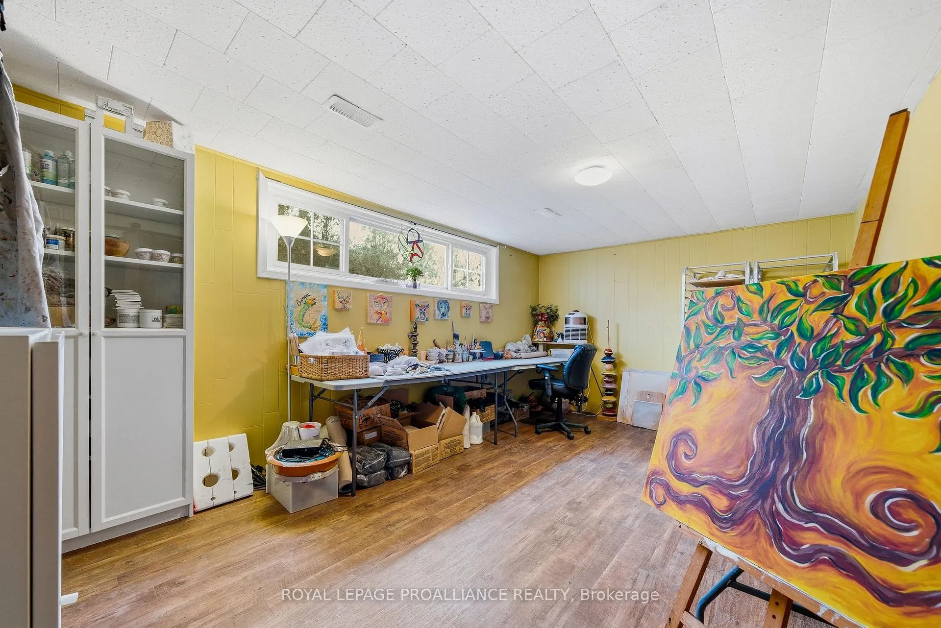 Photo 41 of 23 Diamond Crescent, Belleville, Belleville Ward — HOMEH