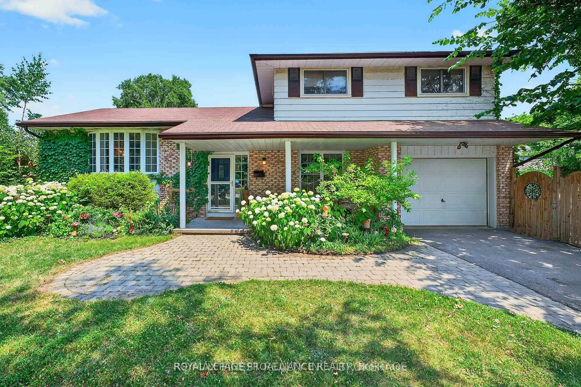 Photo 46 of 23 Diamond Crescent, Belleville, Belleville Ward — HOMEH