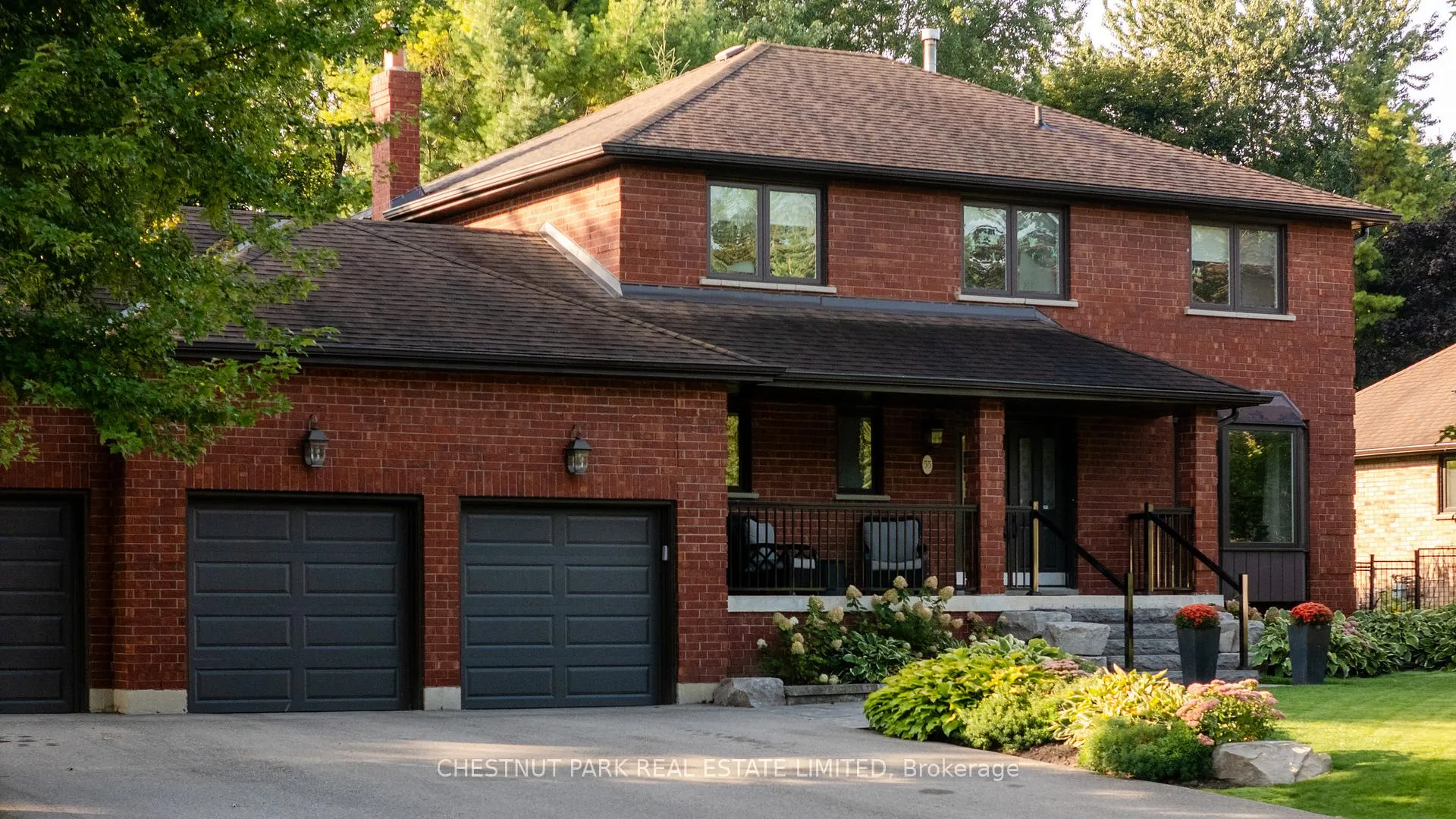 Photo 2 of 55 Parnham Crescent, East Gwillimbury, Sharon — HOMEH