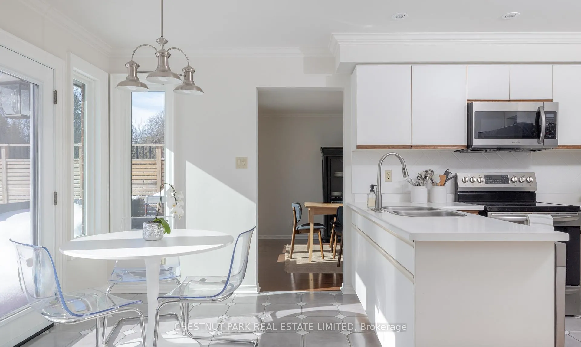 Photo 9 of 55 Parnham Crescent, East Gwillimbury, Sharon — HOMEH