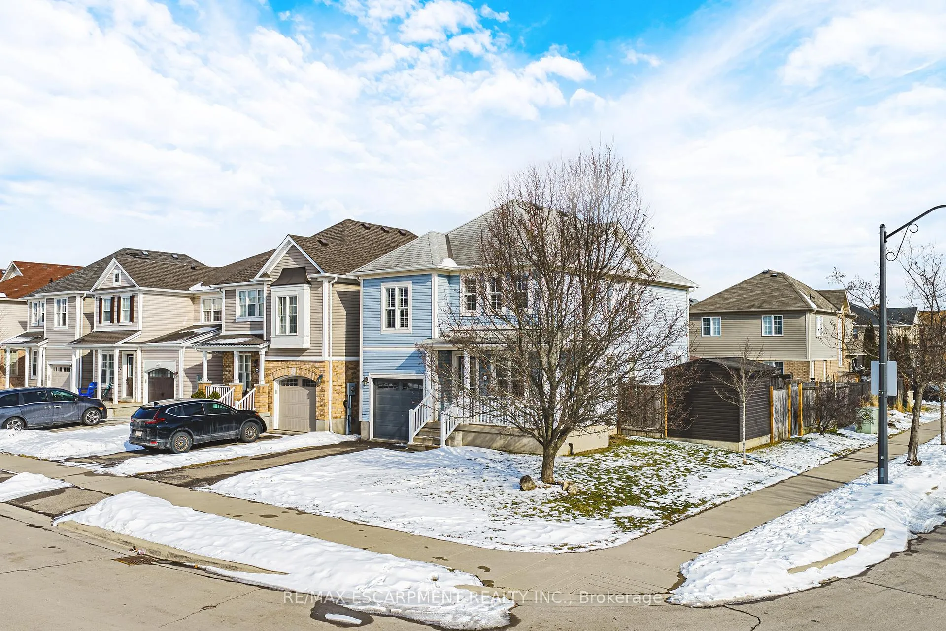 Photo 3 of 103 Powell Drive, Hamilton, Binbrook — HOMEH