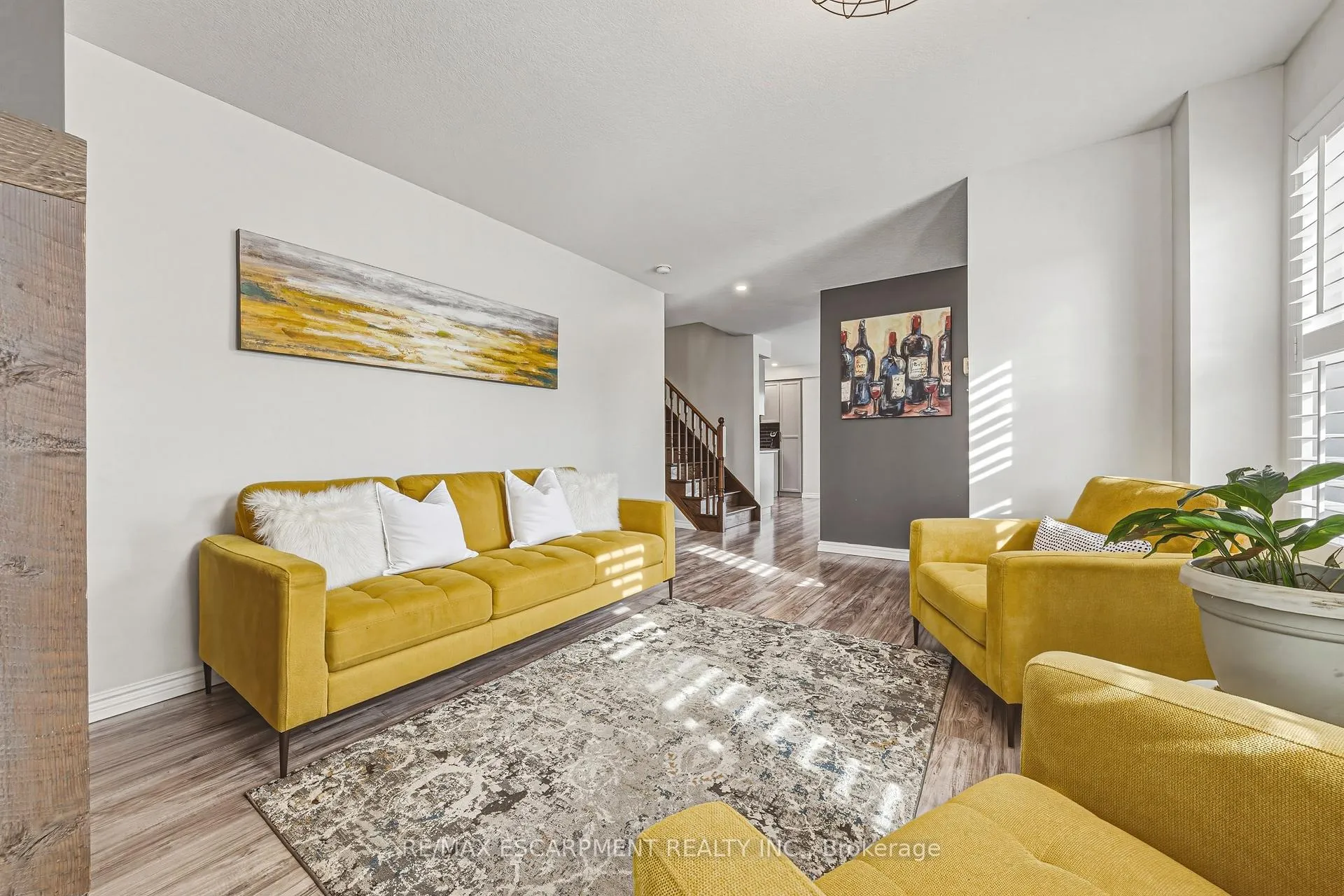 Photo 8 of 103 Powell Drive, Hamilton, Binbrook — HOMEH