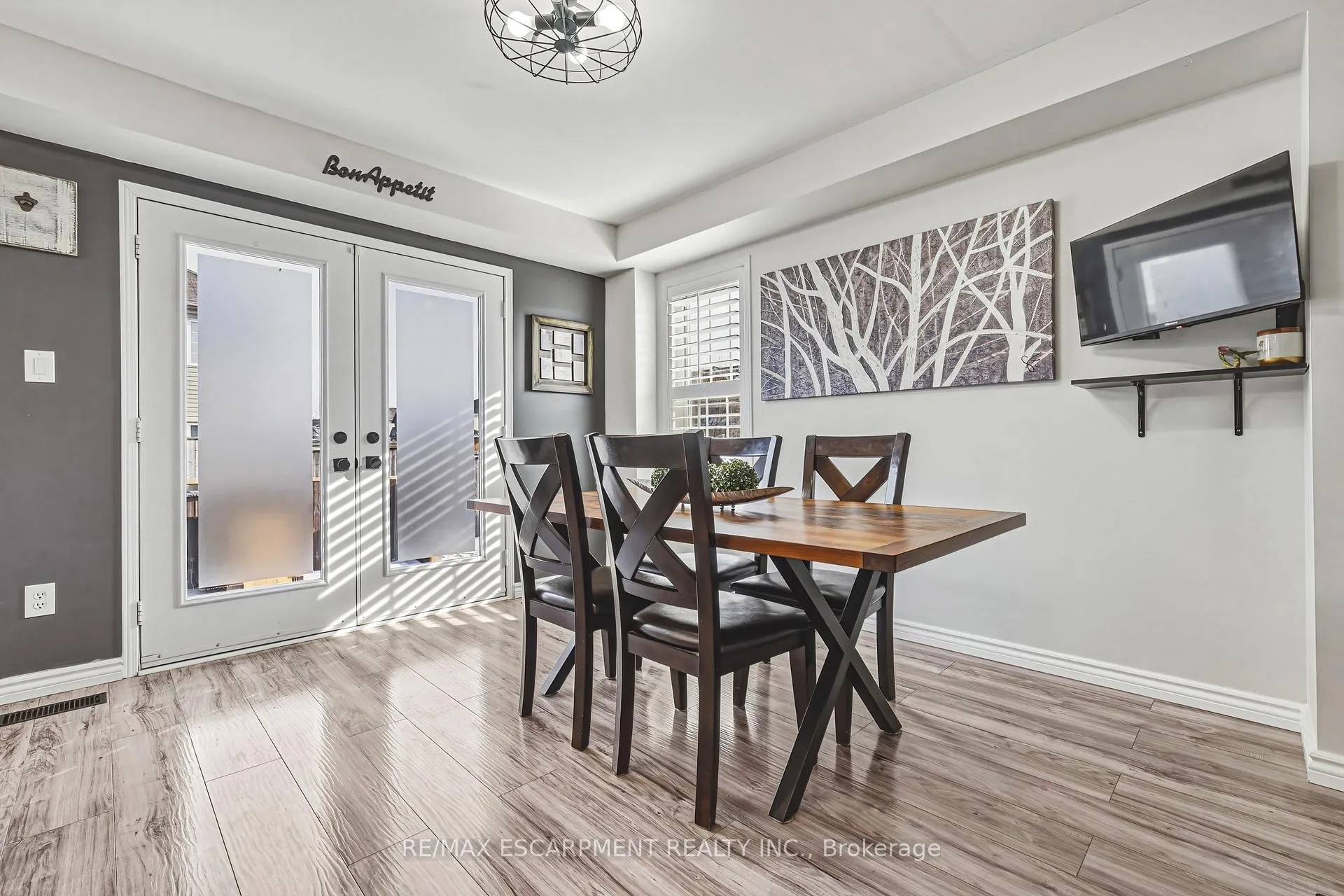 Photo 12 of 103 Powell Drive, Hamilton, Binbrook — HOMEH