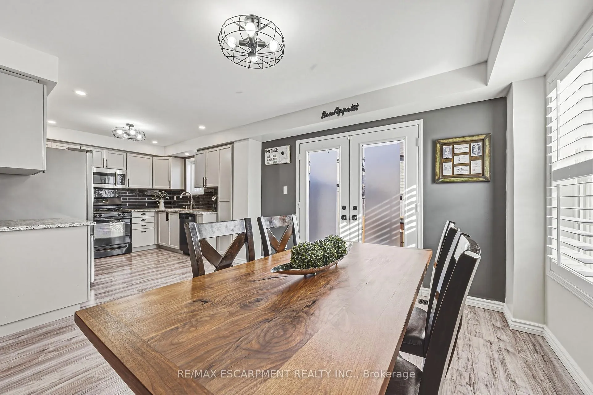 Photo 14 of 103 Powell Drive, Hamilton, Binbrook — HOMEH