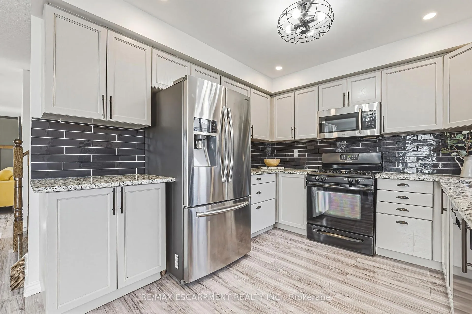 Photo 16 of 103 Powell Drive, Hamilton, Binbrook — HOMEH