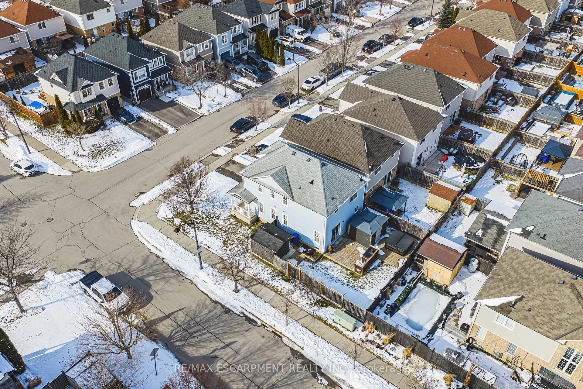 Photo 32 of 103 Powell Drive, Hamilton, Binbrook — HOMEH