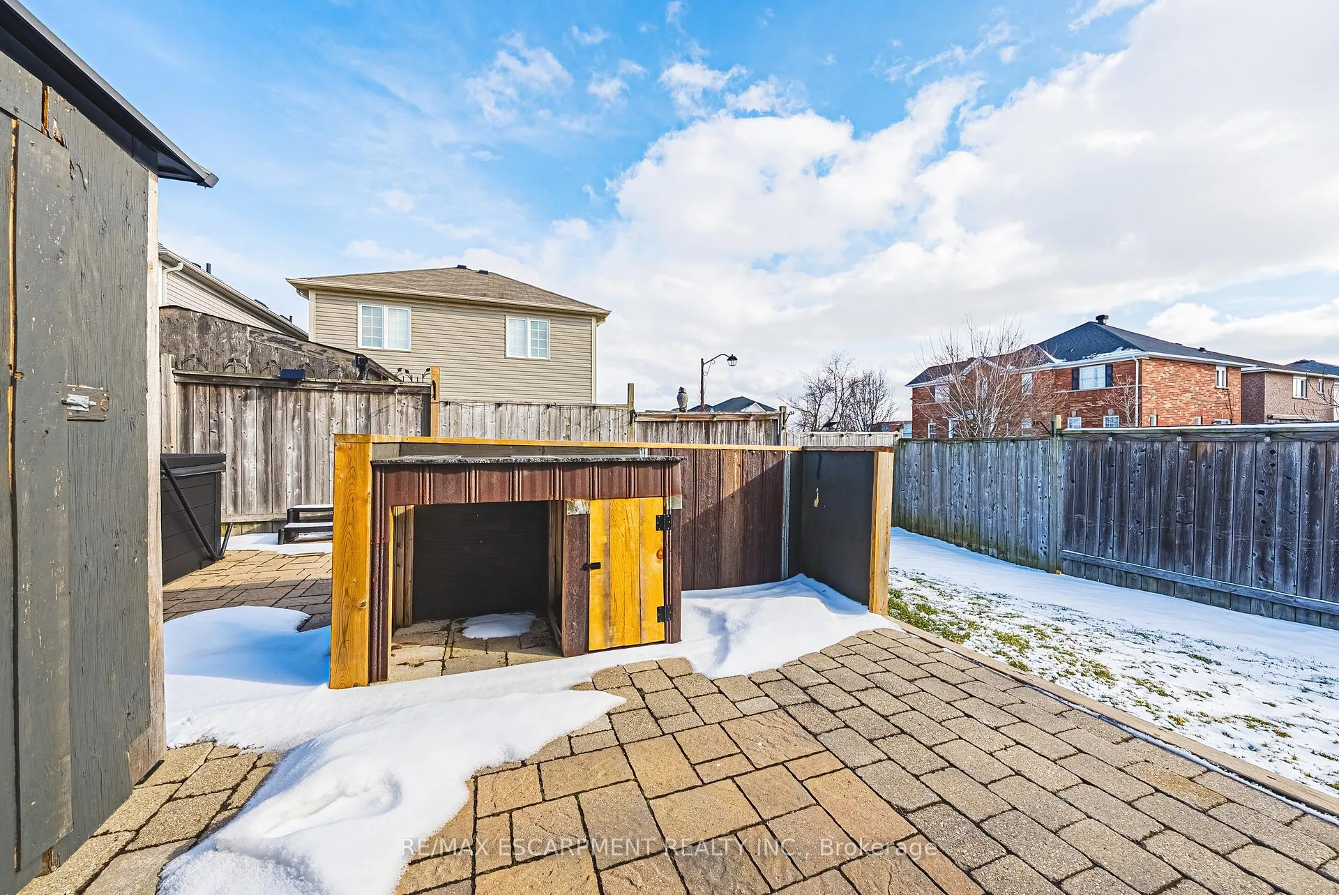Photo 34 of 103 Powell Drive, Hamilton, Binbrook — HOMEH
