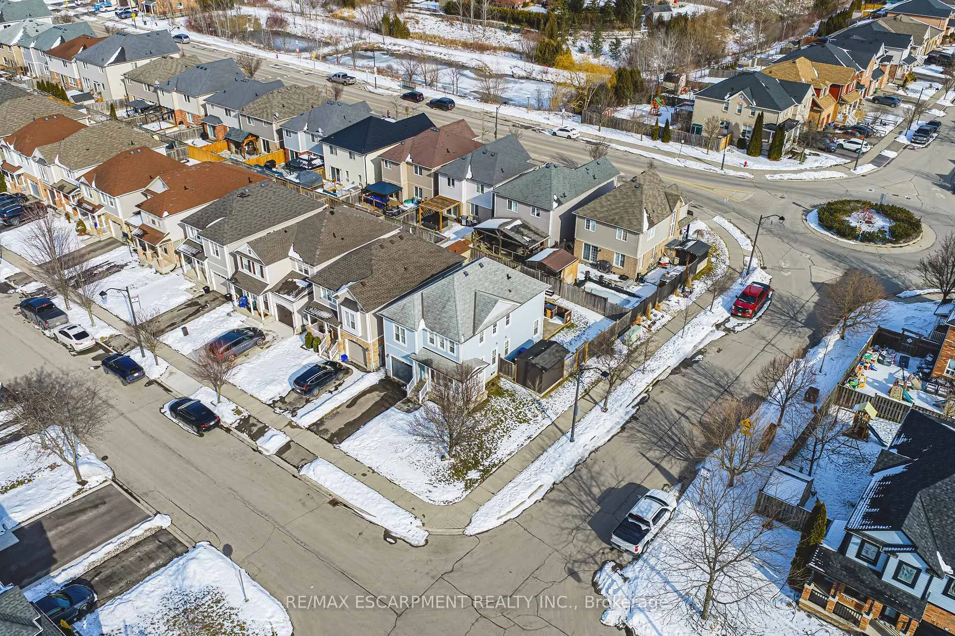 Photo 40 of 103 Powell Drive, Hamilton, Binbrook — HOMEH