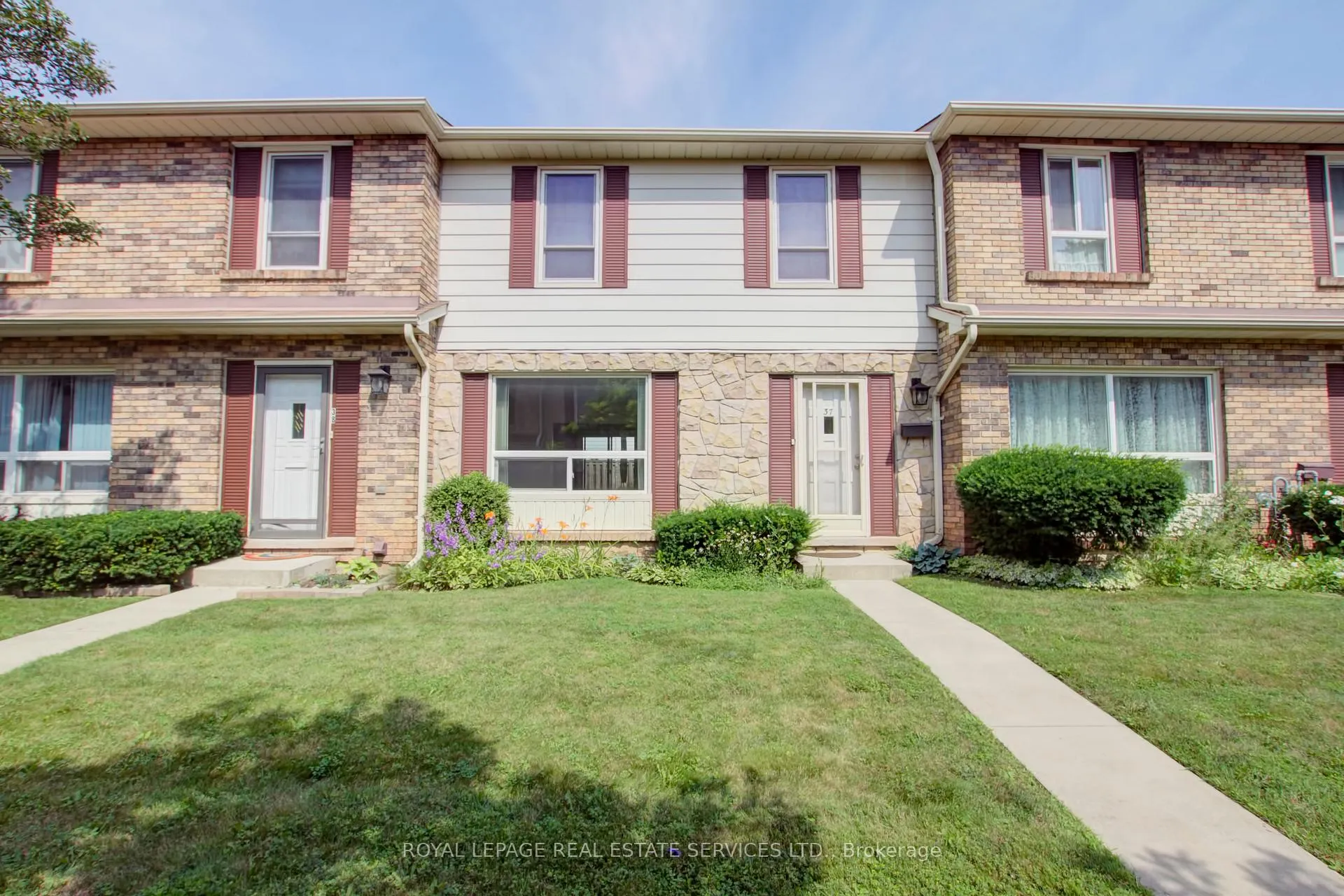 Photo 1 of Unit 37, 5475 Lakeshore Road, Burlington, Appleby — HOMEH