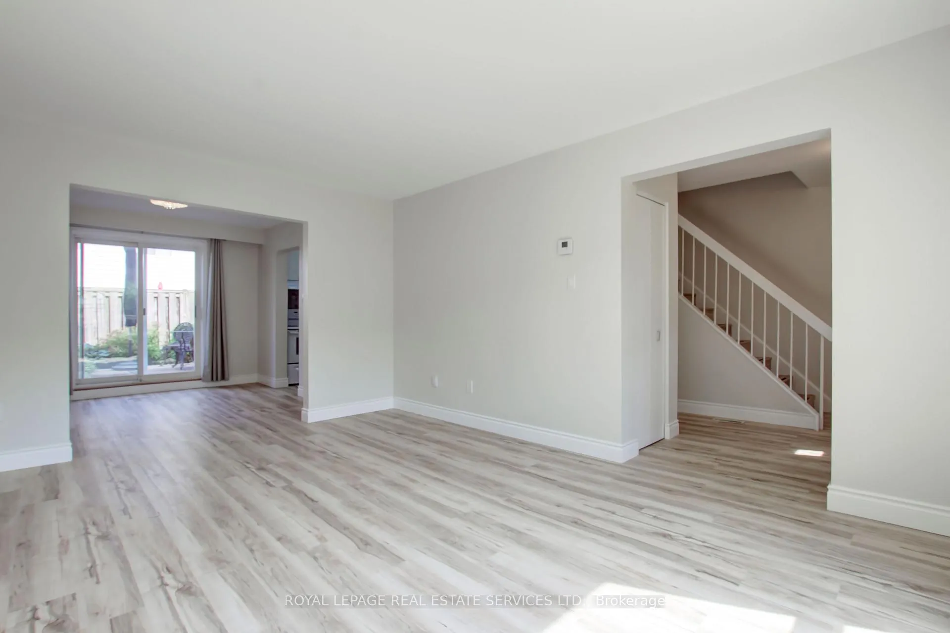 Photo 6 of Unit 37, 5475 Lakeshore Road, Burlington, Appleby — HOMEH