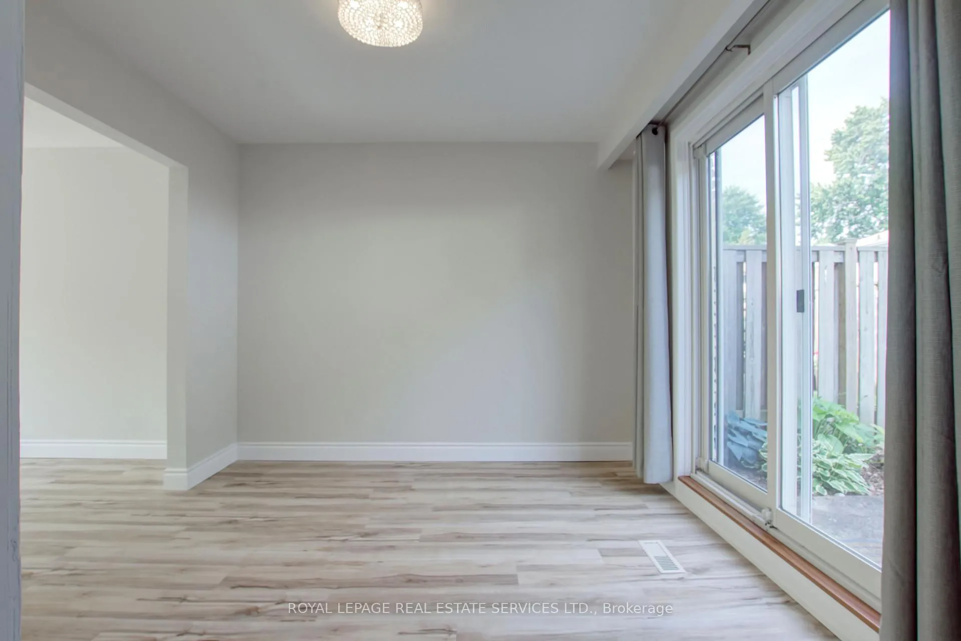 Photo 9 of Unit 37, 5475 Lakeshore Road, Burlington, Appleby — HOMEH