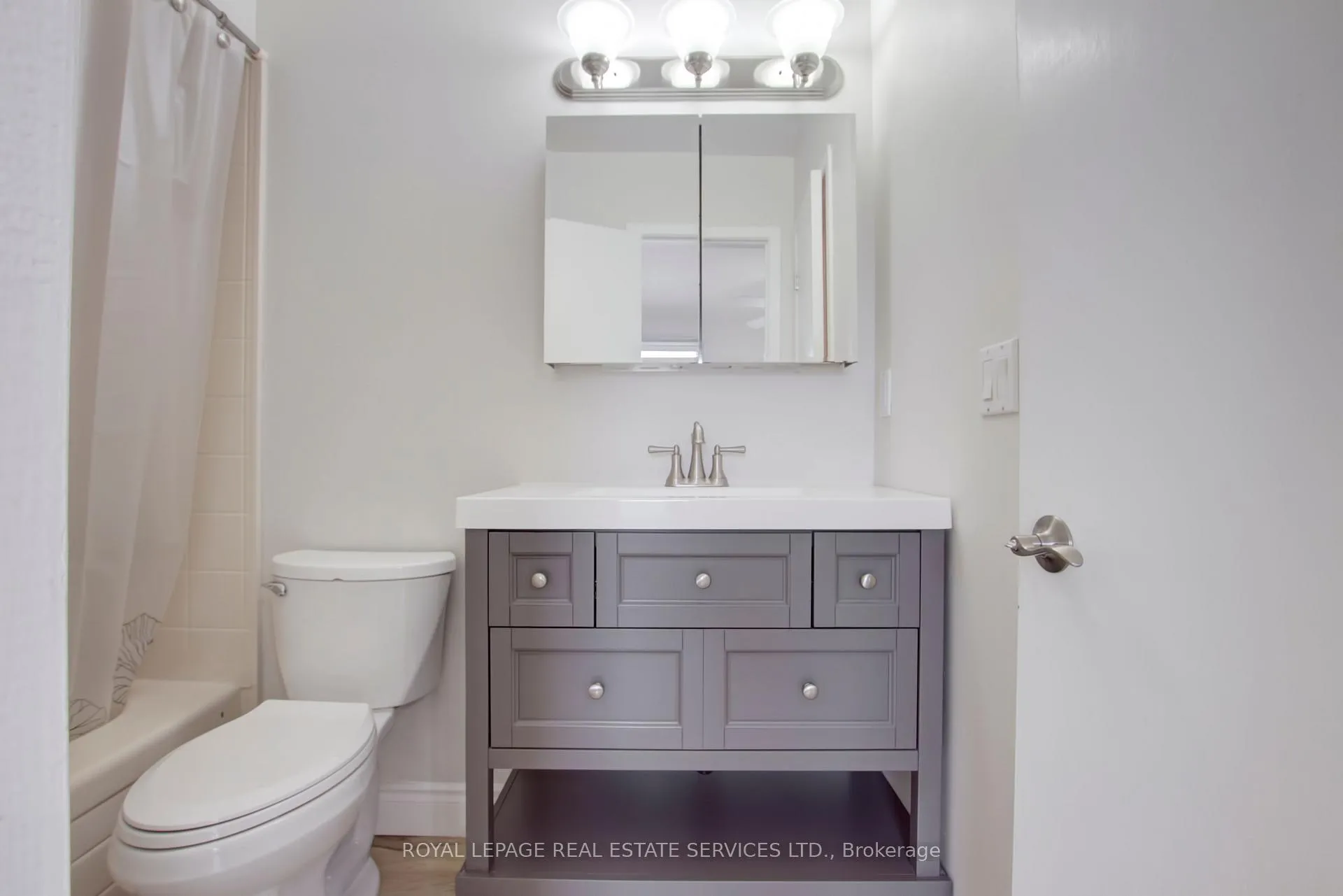 Photo 23 of Unit 37, 5475 Lakeshore Road, Burlington, Appleby — HOMEH