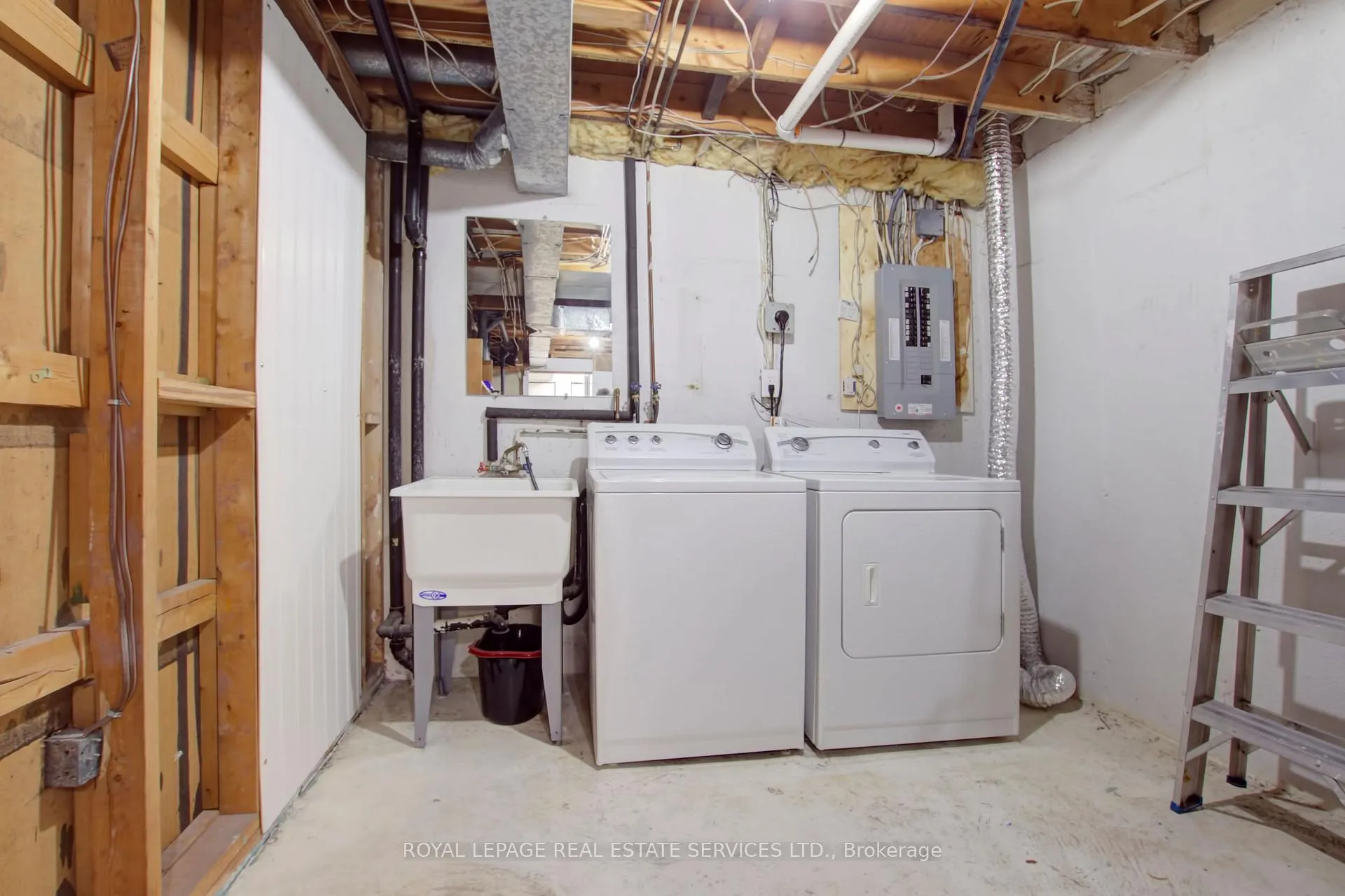 Photo 32 of Unit 37, 5475 Lakeshore Road, Burlington, Appleby — HOMEH
