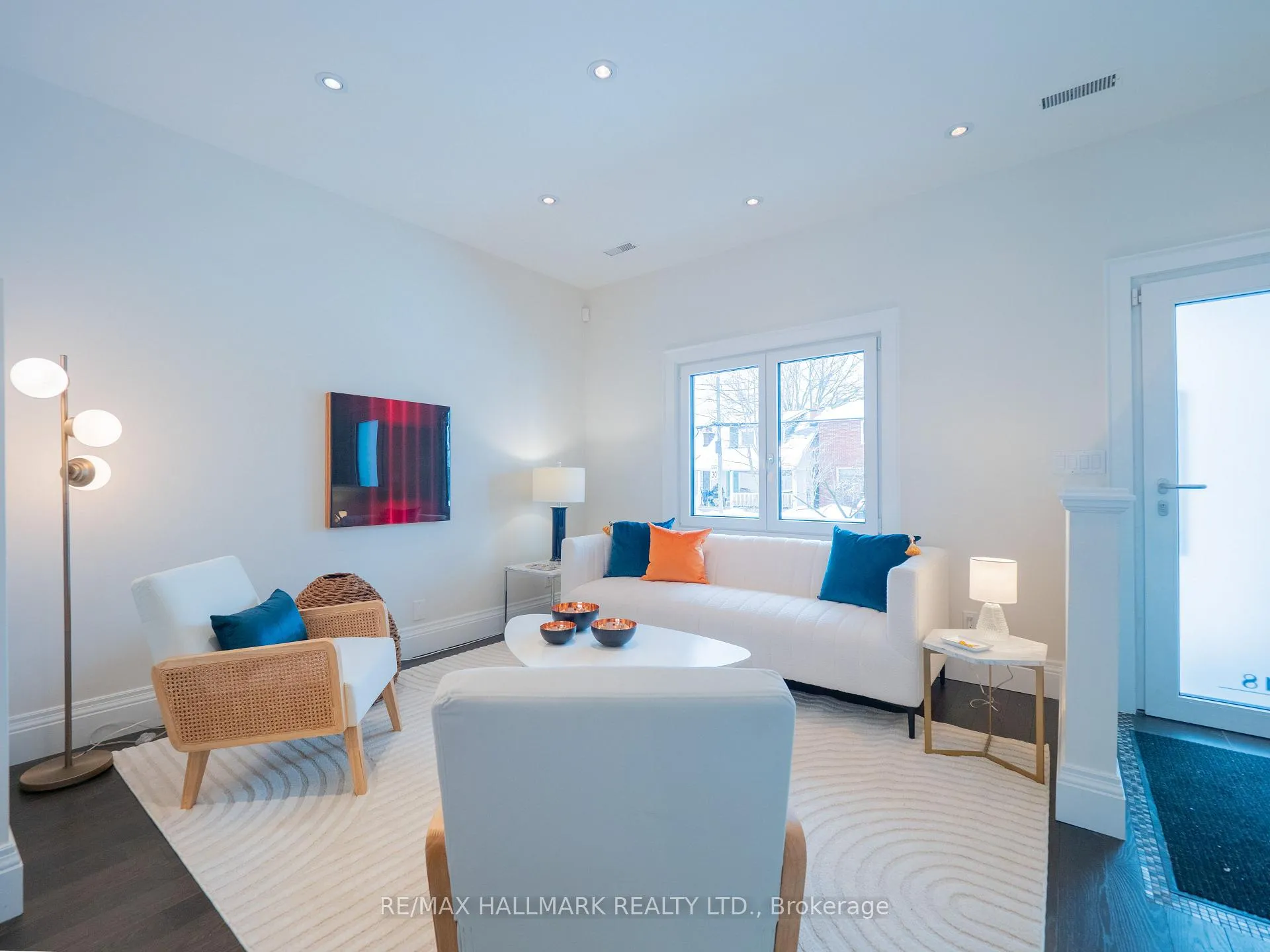 Photo 3 of 218 Westlake Avenue, Toronto, Woodbine-Lumsden — HOMEH