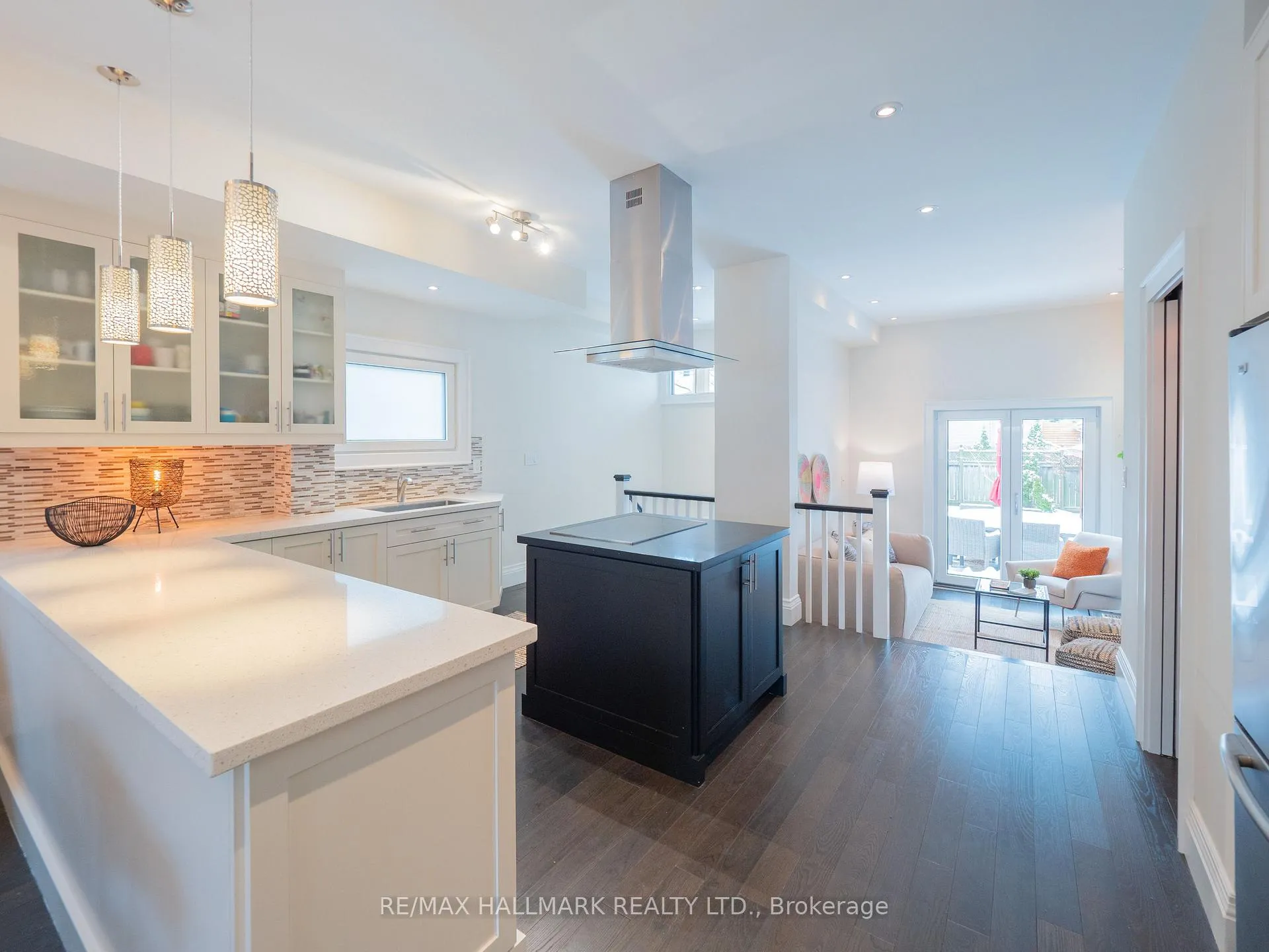 Photo 9 of 218 Westlake Avenue, Toronto, Woodbine-Lumsden — HOMEH