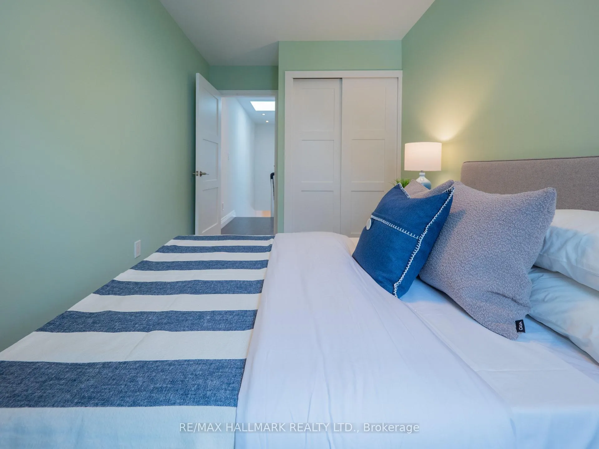 Photo 31 of 218 Westlake Avenue, Toronto, Woodbine-Lumsden — HOMEH