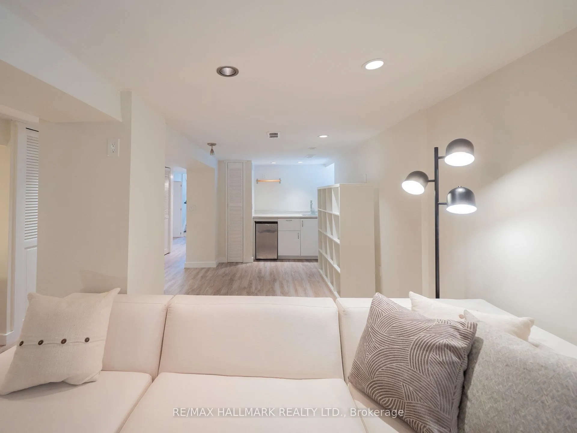 Photo 37 of 218 Westlake Avenue, Toronto, Woodbine-Lumsden — HOMEH