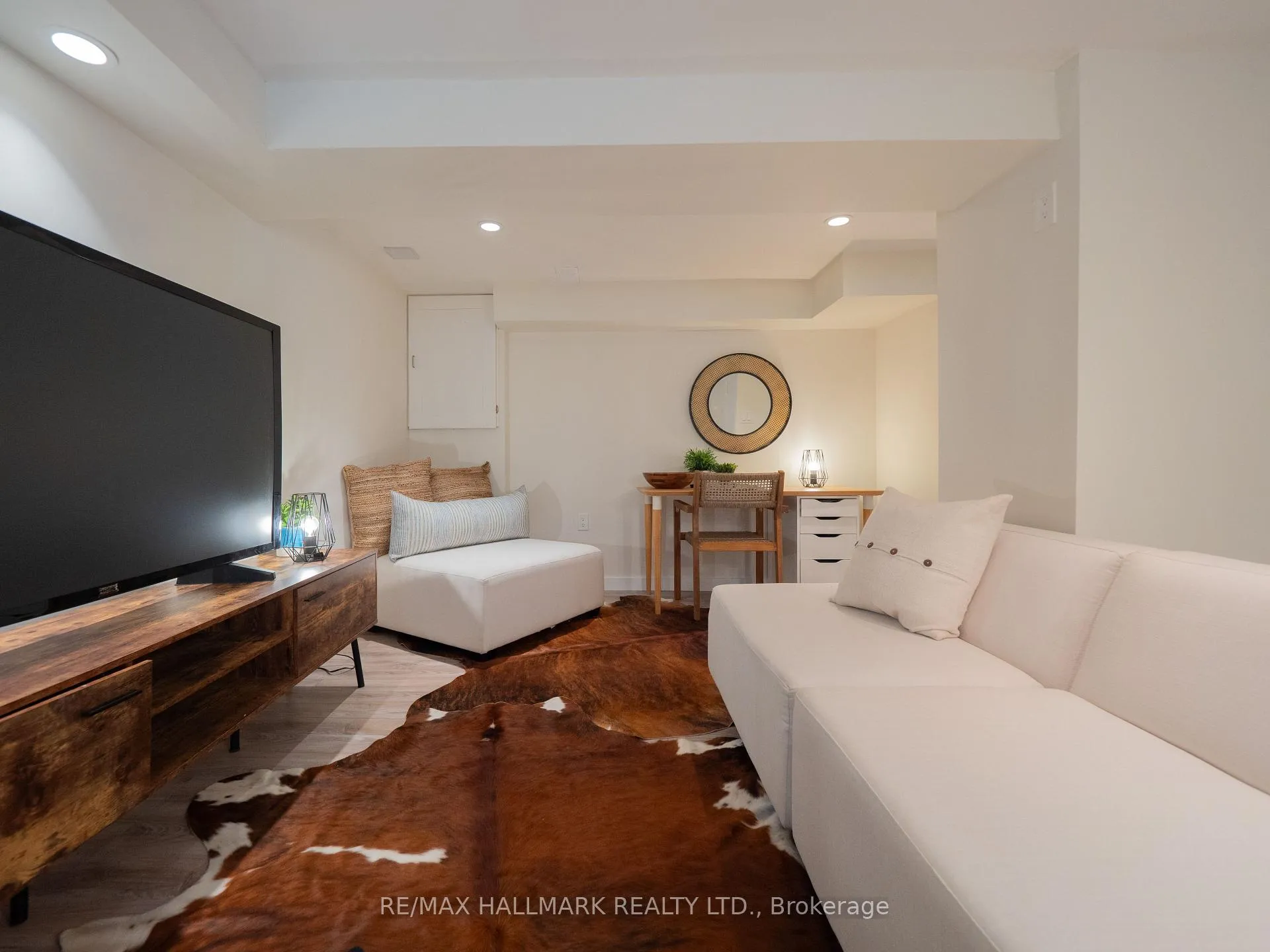 Photo 38 of 218 Westlake Avenue, Toronto, Woodbine-Lumsden — HOMEH