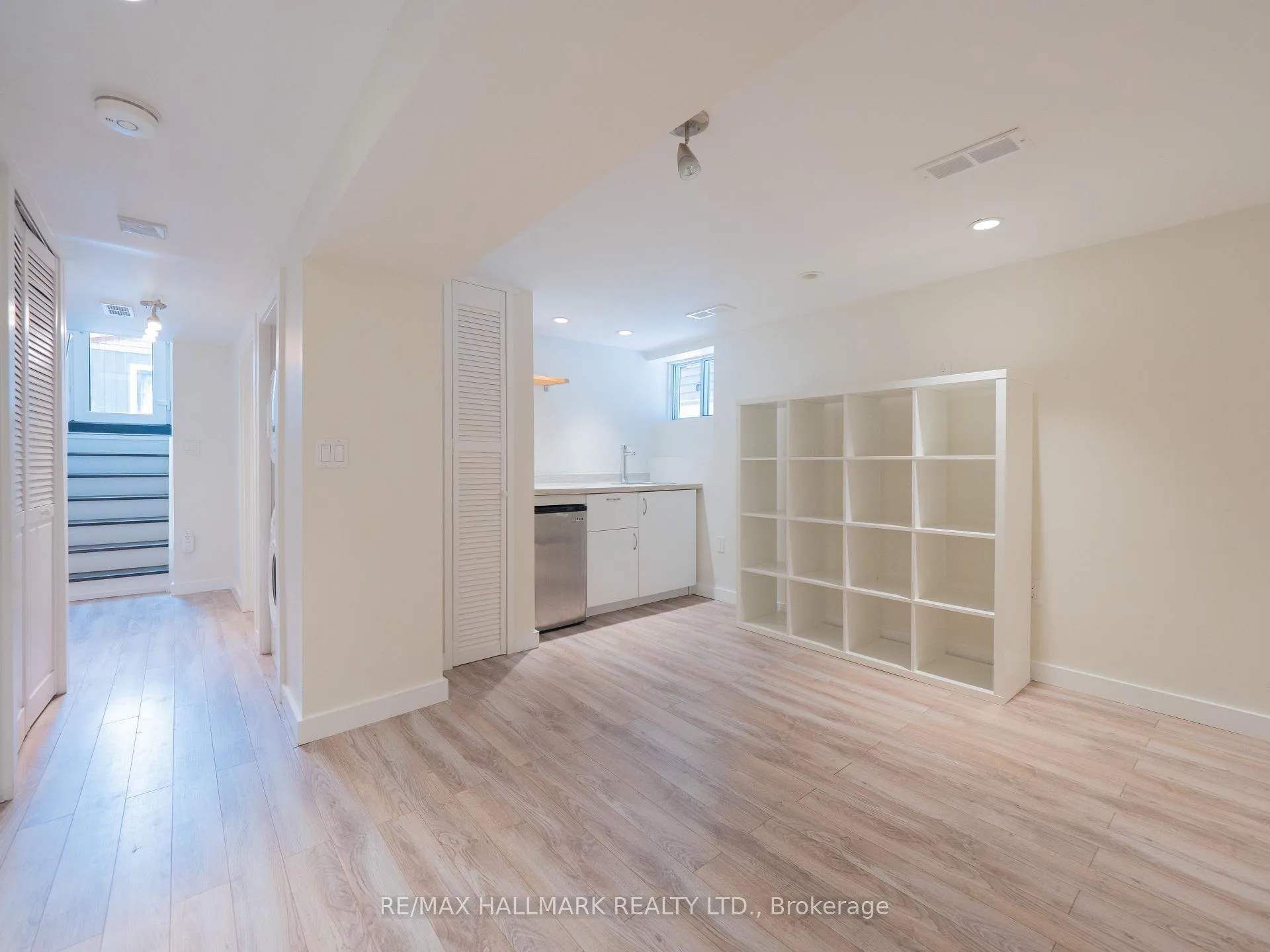 Photo 39 of 218 Westlake Avenue, Toronto, Woodbine-Lumsden — HOMEH