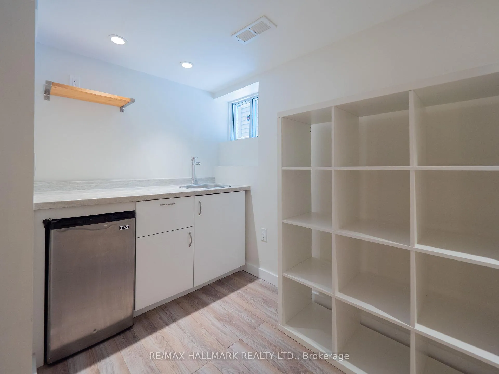 Photo 40 of 218 Westlake Avenue, Toronto, Woodbine-Lumsden — HOMEH