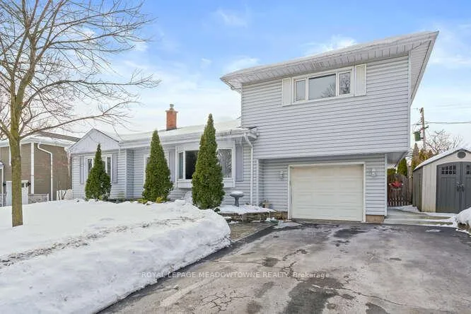 Photo 3 of 394 Wilson Avenue, Burlington, Shoreacres — HOMEH
