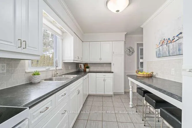 Photo 18 of 394 Wilson Avenue, Burlington, Shoreacres — HOMEH