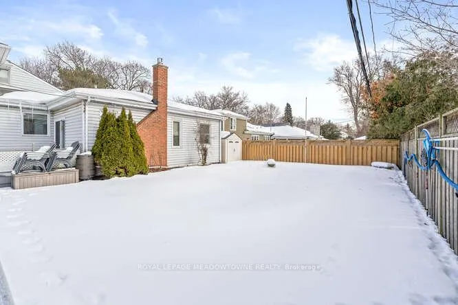 Photo 44 of 394 Wilson Avenue, Burlington, Shoreacres — HOMEH