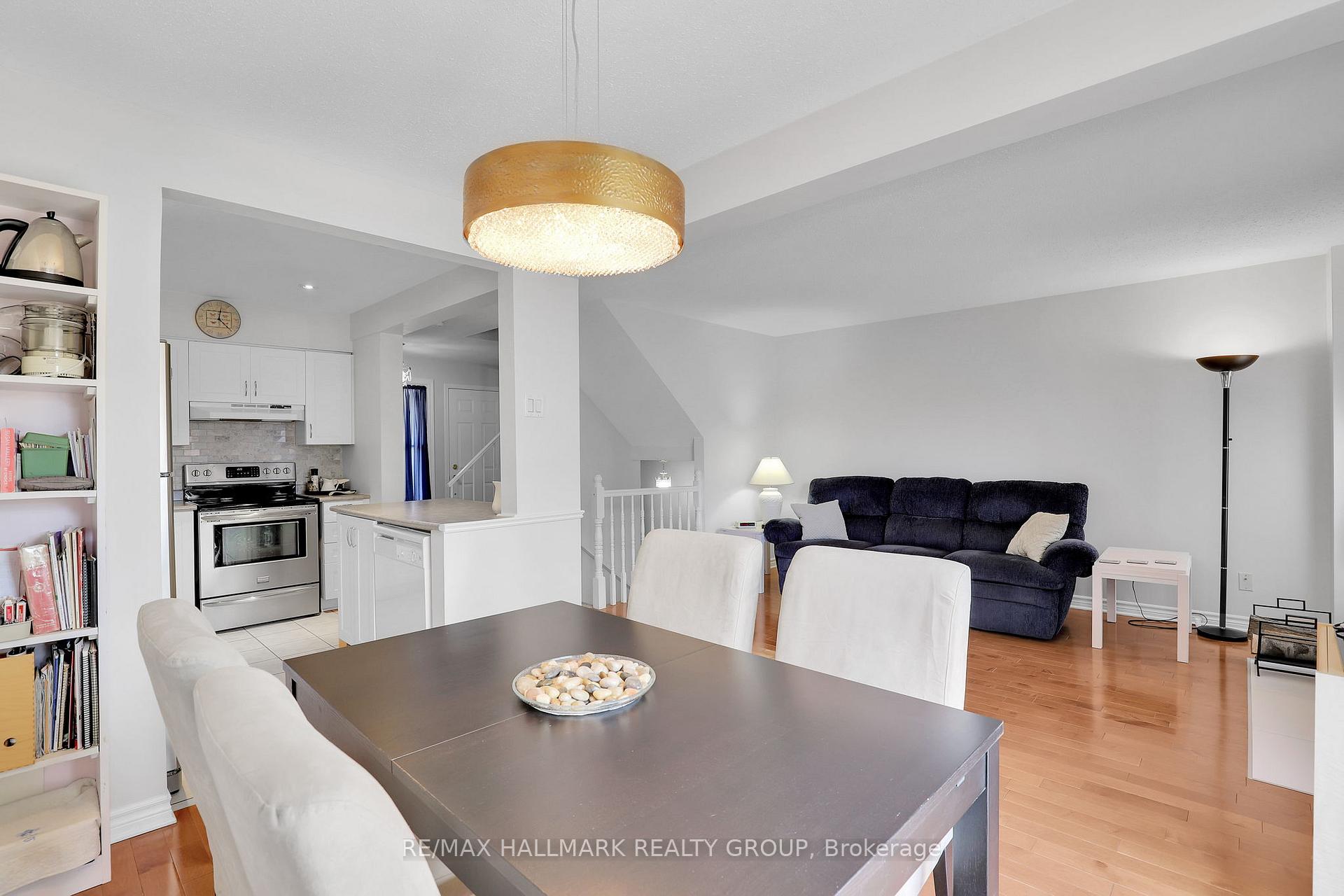 Photo 12 of 91 Langstrom Crescent, Ottawa, Hunt Club Park — HOMEH