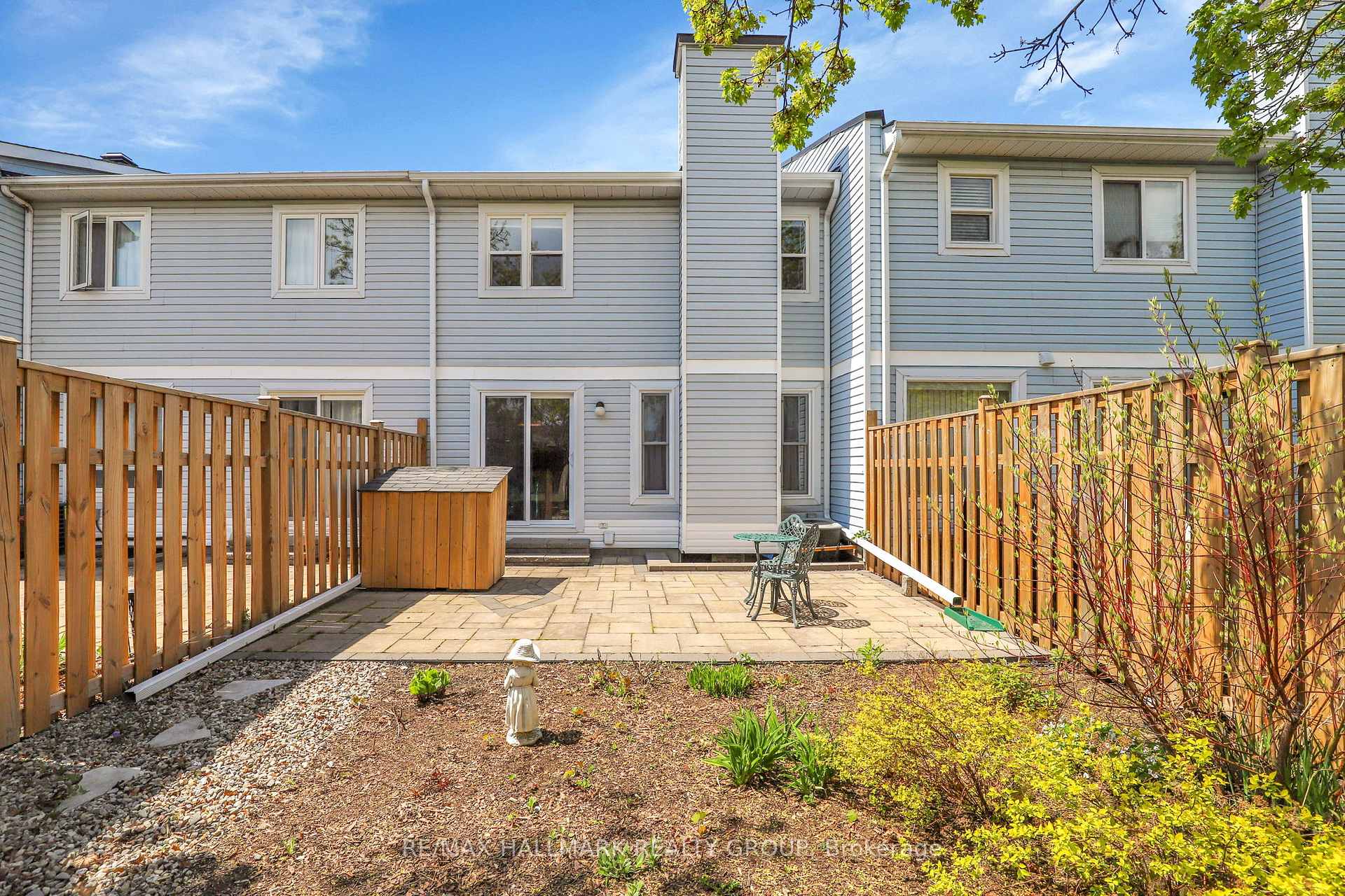 Photo 27 of 91 Langstrom Crescent, Ottawa, Hunt Club Park — HOMEH