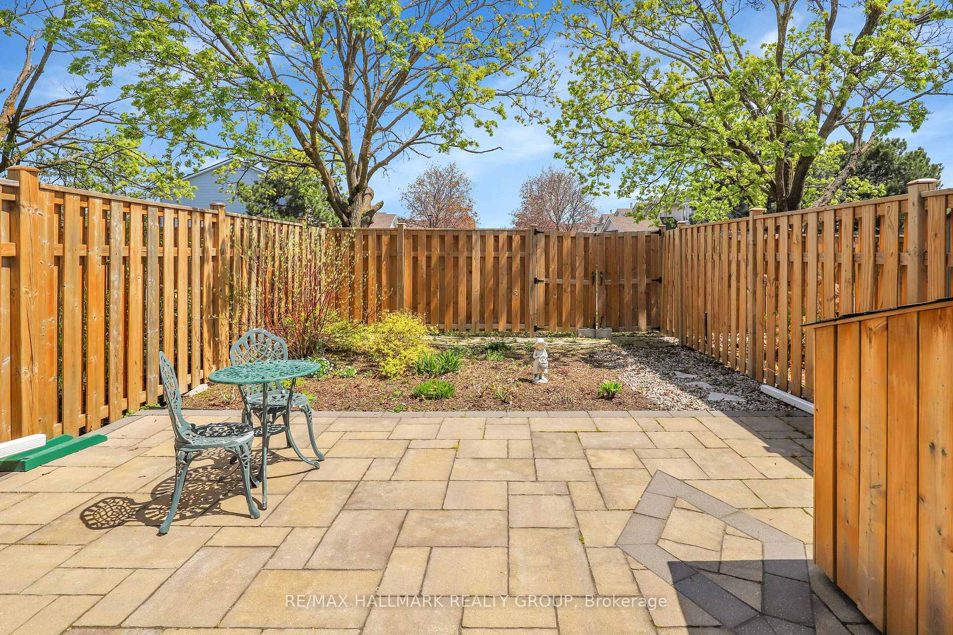 Photo 28 of 91 Langstrom Crescent, Ottawa, Hunt Club Park — HOMEH