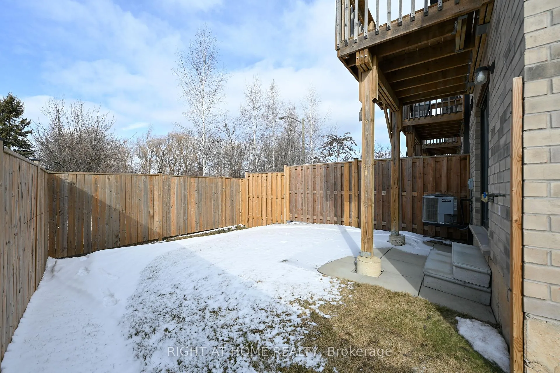Photo 2 of 48 Markle Crescent, Hamilton, Ancaster — HOMEH