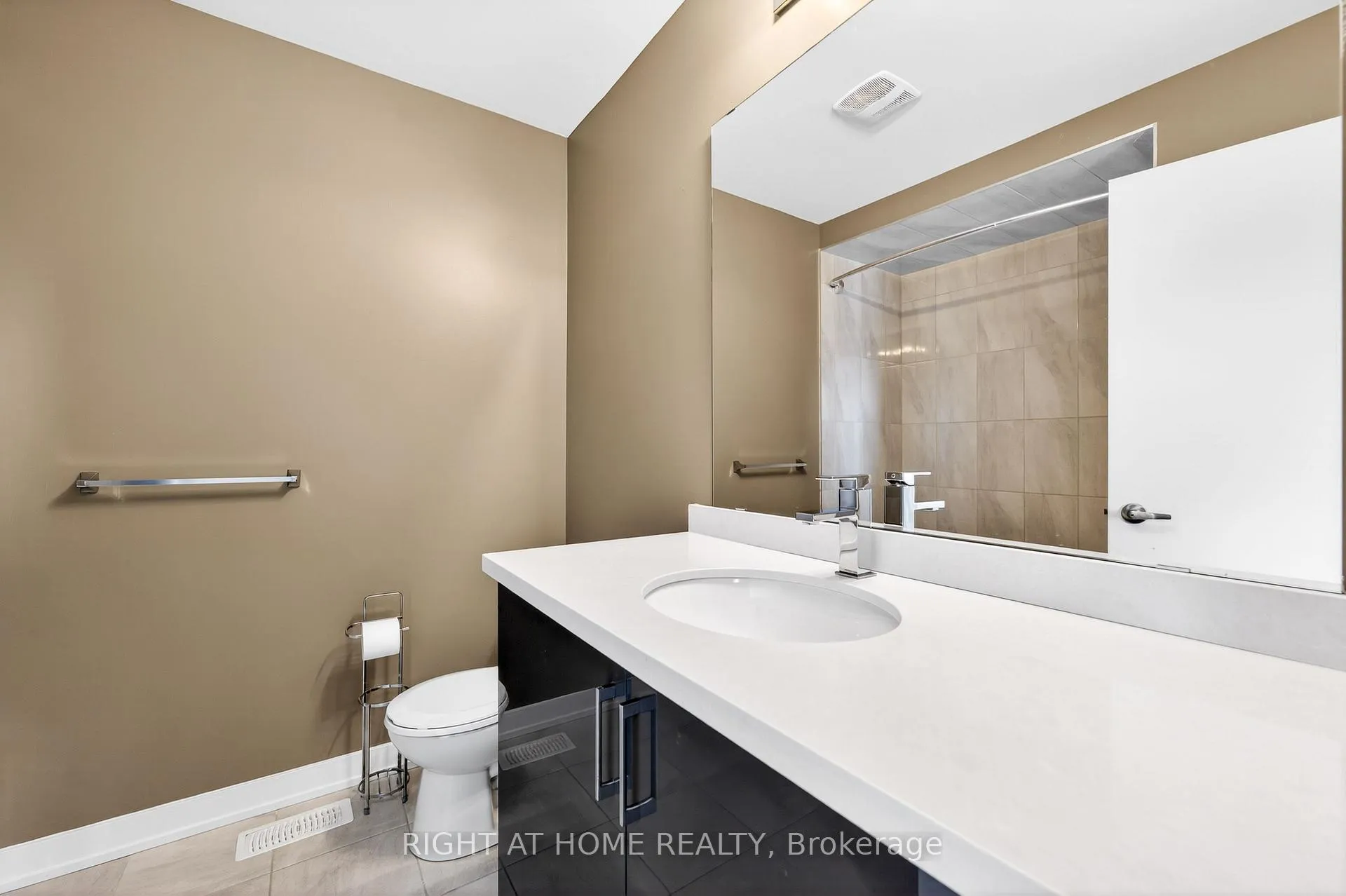 Photo 31 of 48 Markle Crescent, Hamilton, Ancaster — HOMEH