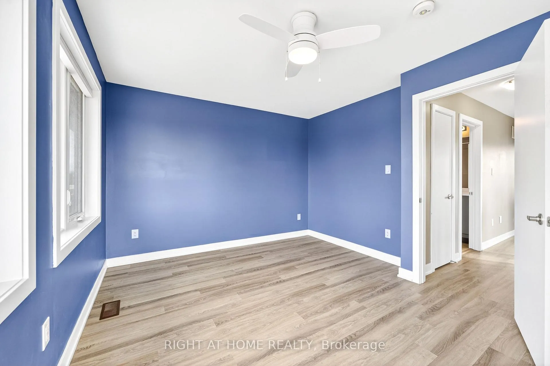Photo 34 of 48 Markle Crescent, Hamilton, Ancaster — HOMEH