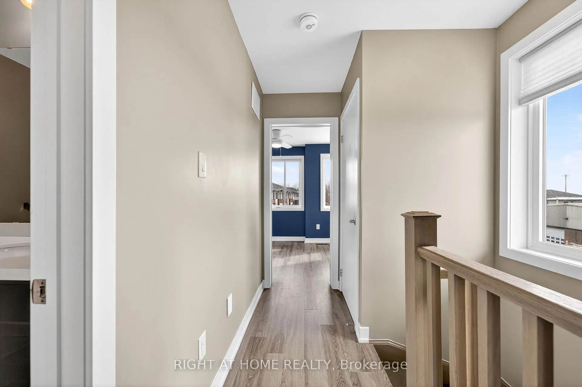 Photo 37 of 48 Markle Crescent, Hamilton, Ancaster — HOMEH