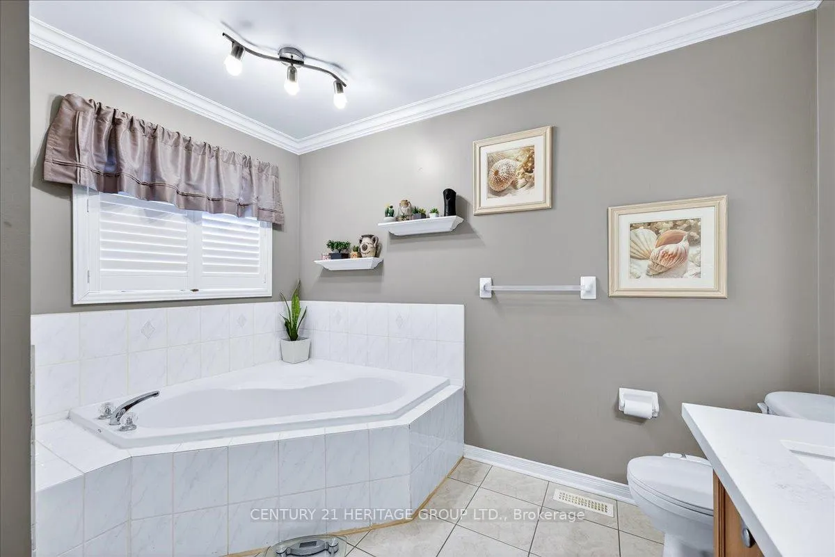 Photo 26 of 209 Fitzgerald Crescent, Milton, Dempsey — HOMEH